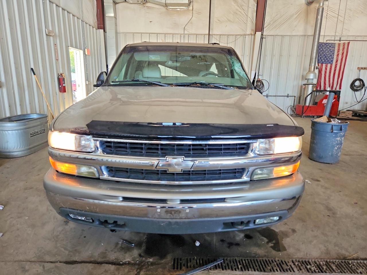 2002 Chevrolet Suburban K2500 Tan vin: 3GNGK26U92G242273