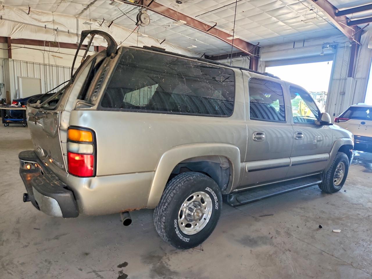 2002 Chevrolet Suburban K2500 Tan vin: 3GNGK26U92G242273