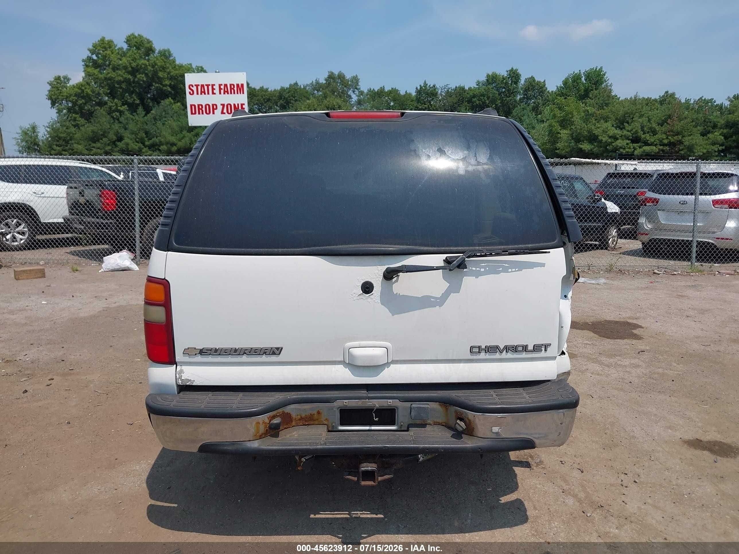 2003 Chevrolet Suburban 2500 Lt White vin: 3GNGK26UX3G314275