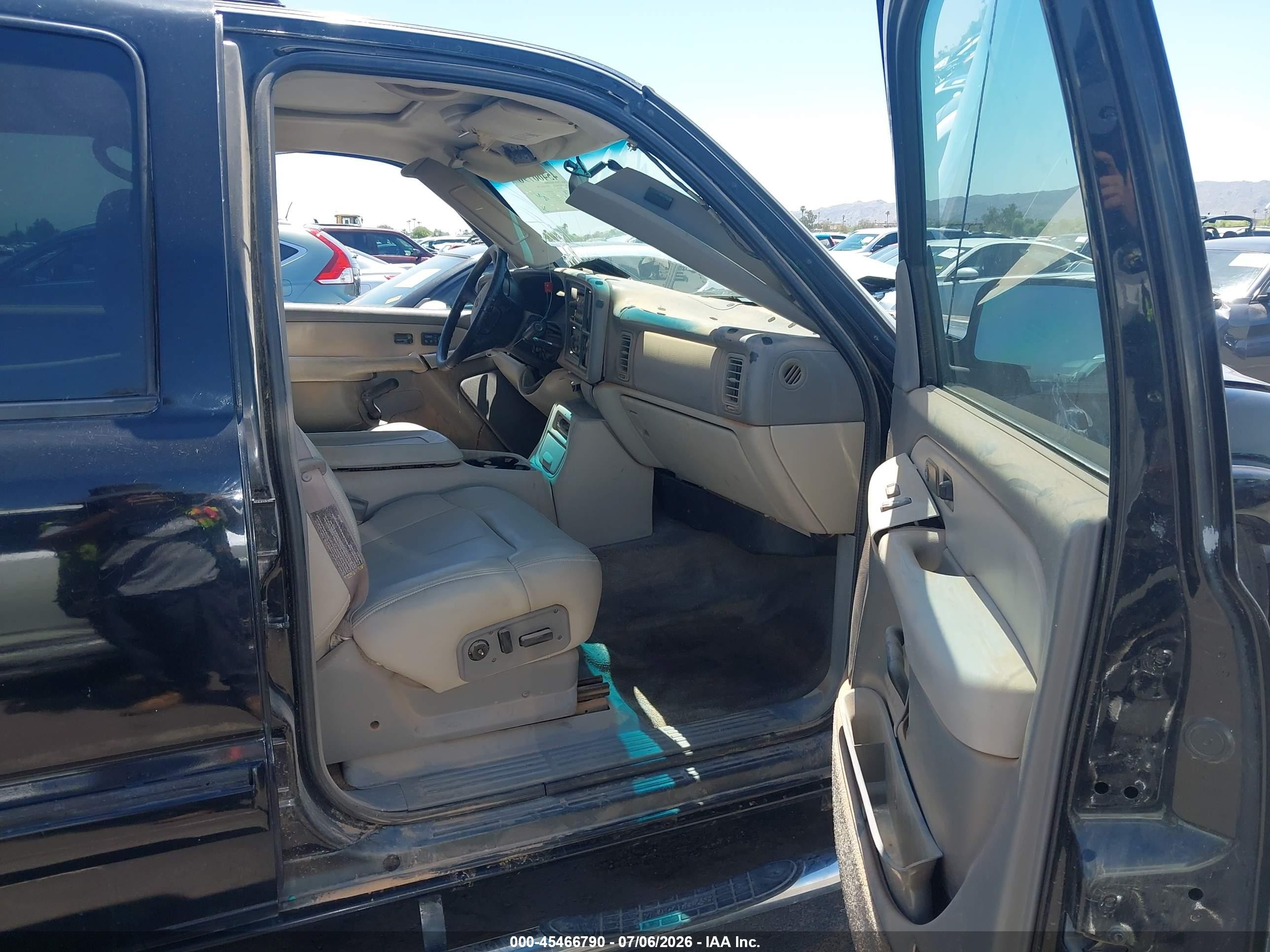 2000 Chevrolet Suburban 2500 Lt Black vin: 3GNGK26UXYG209338