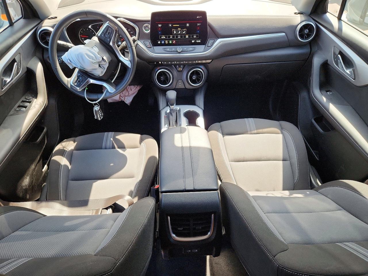 2026 Chevrolet Blazer 2lt Silver vin: 3GNKBCR45TS142651