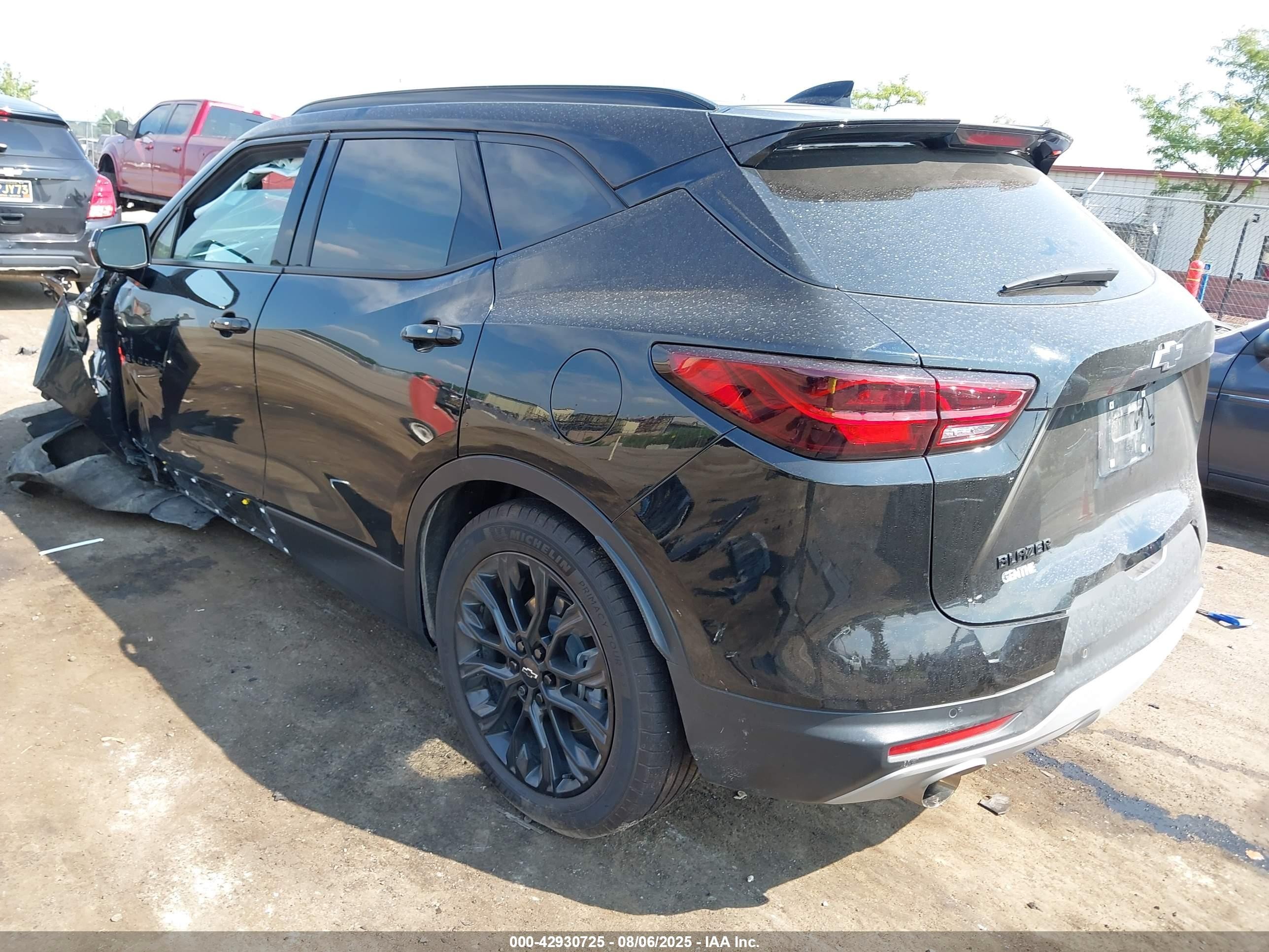 2024 Chevrolet Blazer Fwd 3lt Черный vin: 3GNKBDR43RS166445