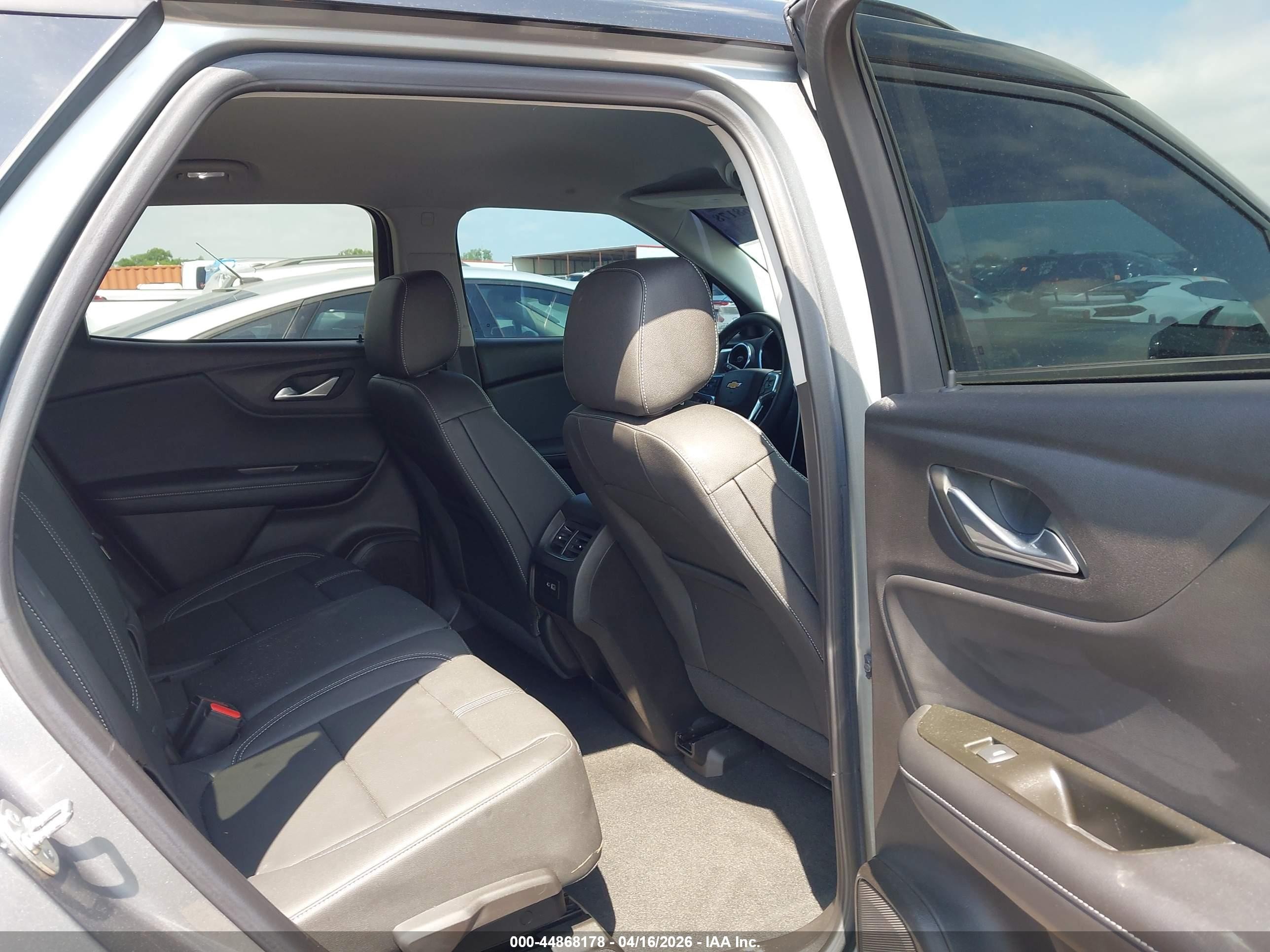2024 Chevrolet Blazer Fwd 3lt Серый vin: 3GNKBDR46RS178900