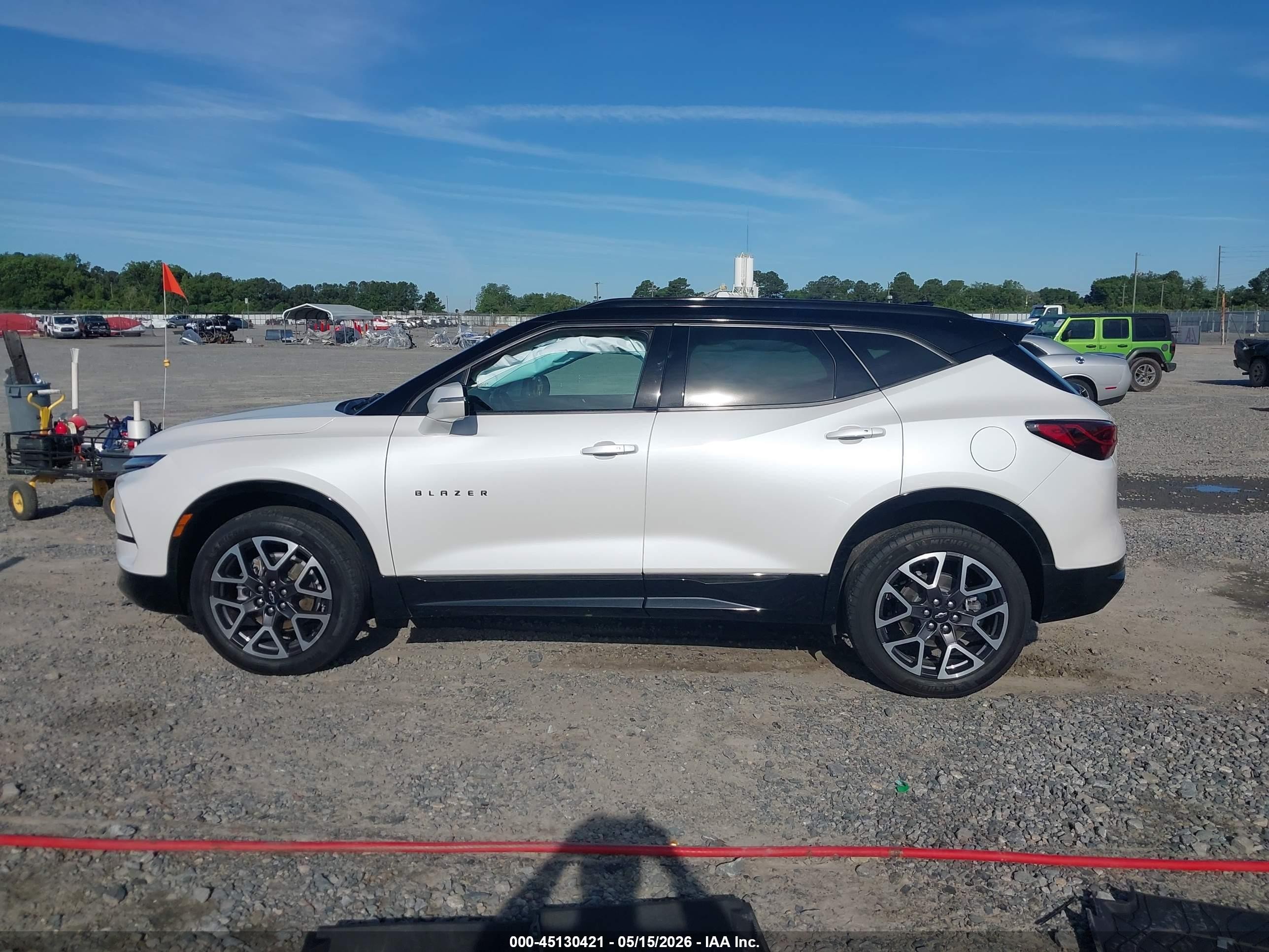 2023 Chevrolet Blazer Fwd Rs White vin: 3GNKBERSXPS233558