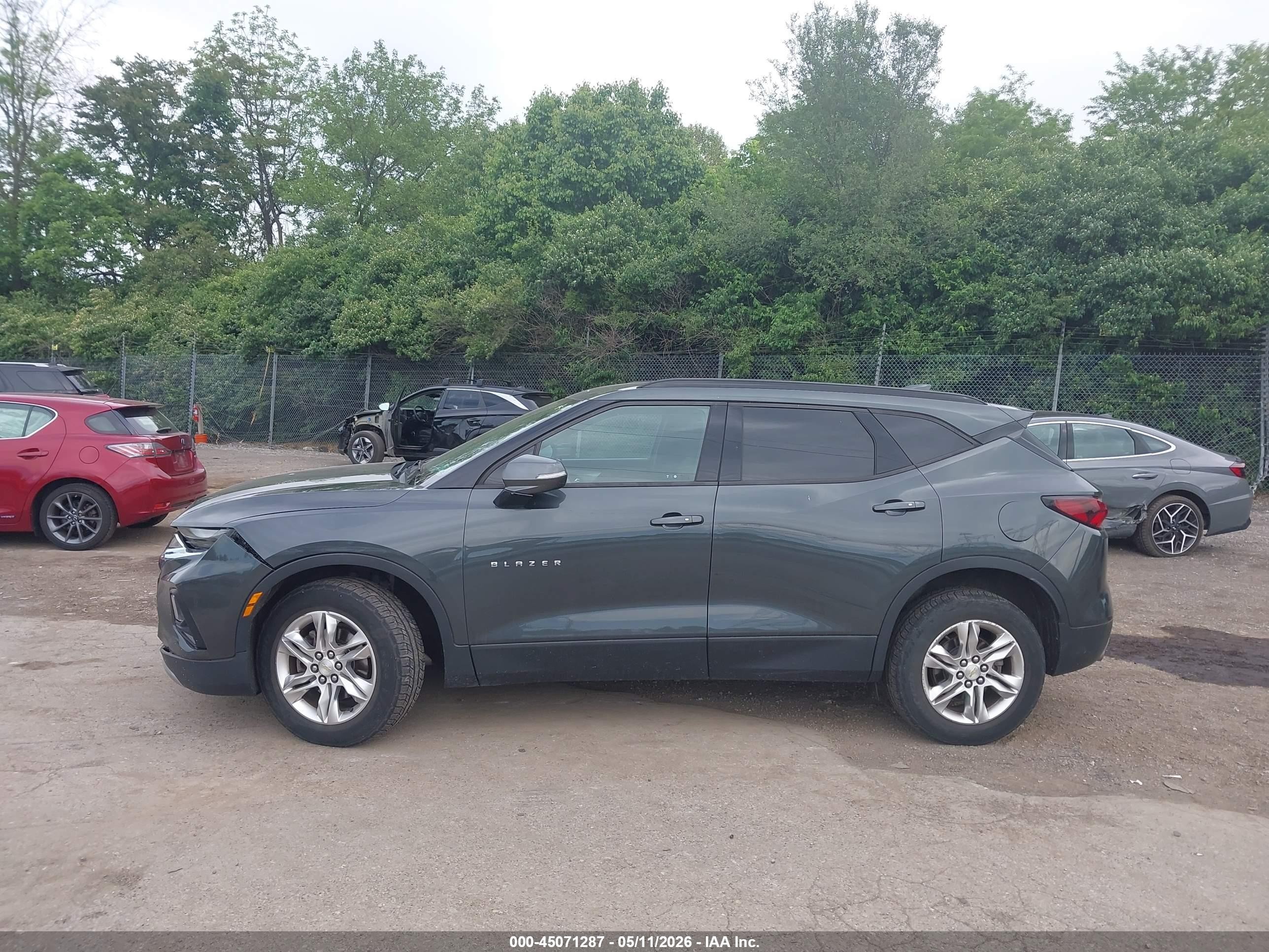 2019 Chevrolet Blazer   Gray vin: 3GNKBGRS6KS620189