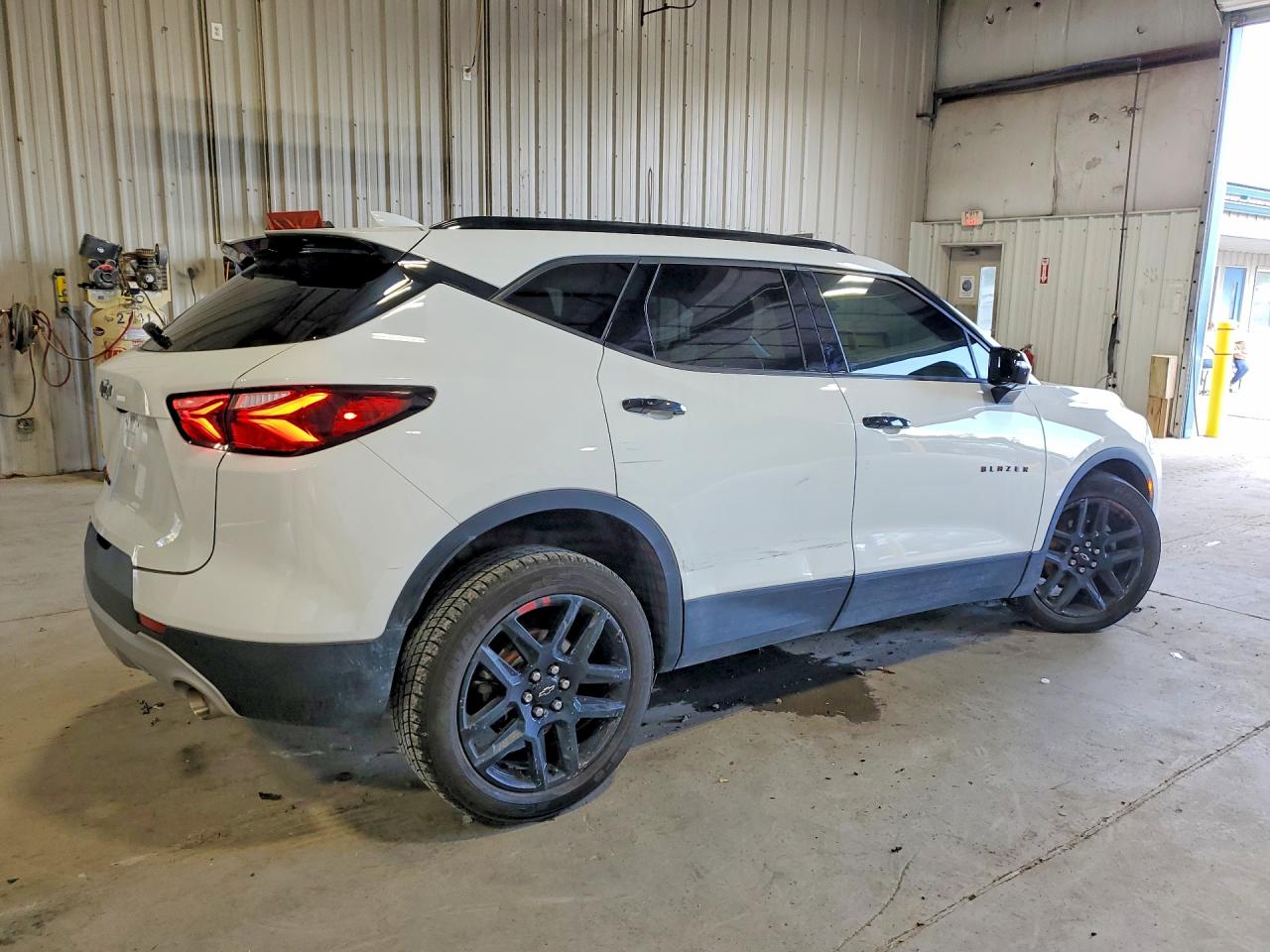 2020 Chevrolet Blazer 2lt White vin: 3GNKBHR40LS664780