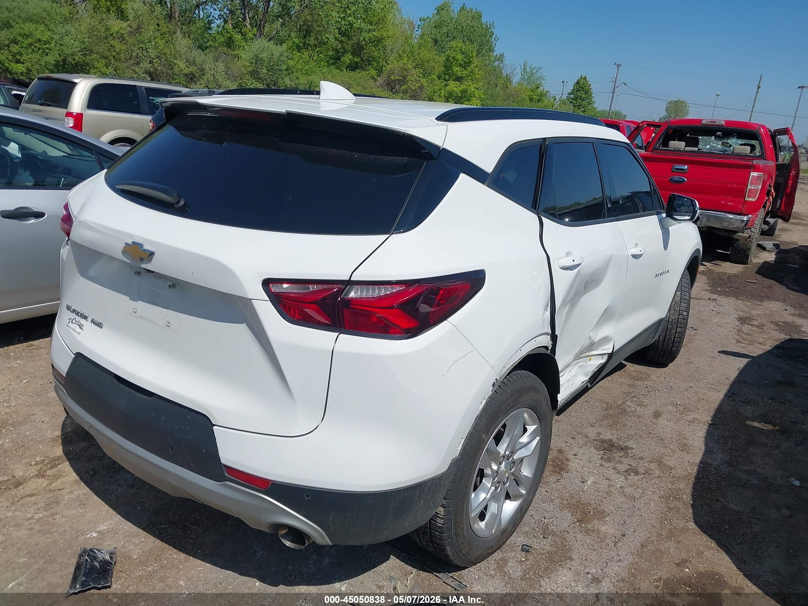 2021 Chevrolet Blazer Awd 2lt Белый vin: 3GNKBHR43MS529360