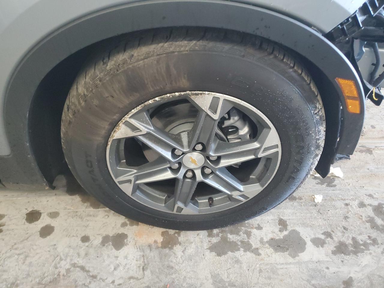 2026 Chevrolet Blazer 2lt Silver vin: 3GNKBHR45TS164534 Damage: Right Front Wheel, Curb Rash, > 12 Inches