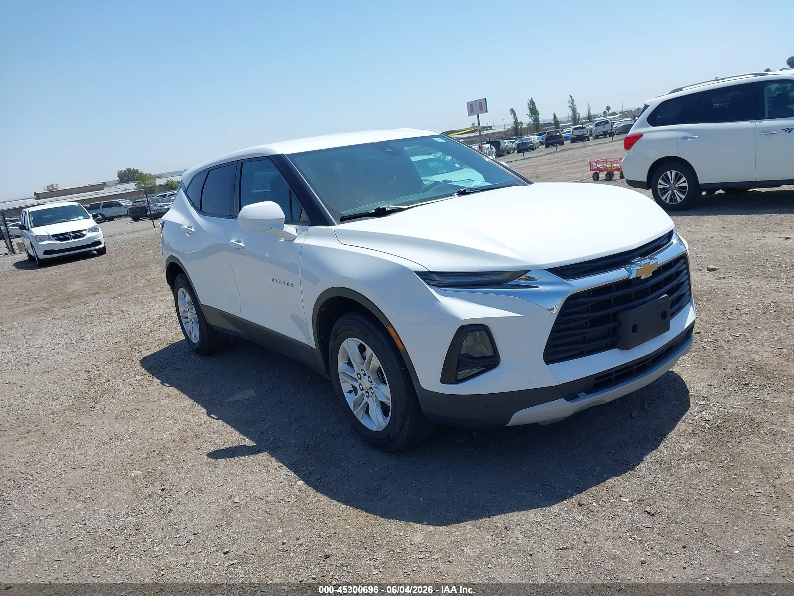 2021 Chevrolet Blazer Awd 2lt Белый vin: 3GNKBHR48MS553573