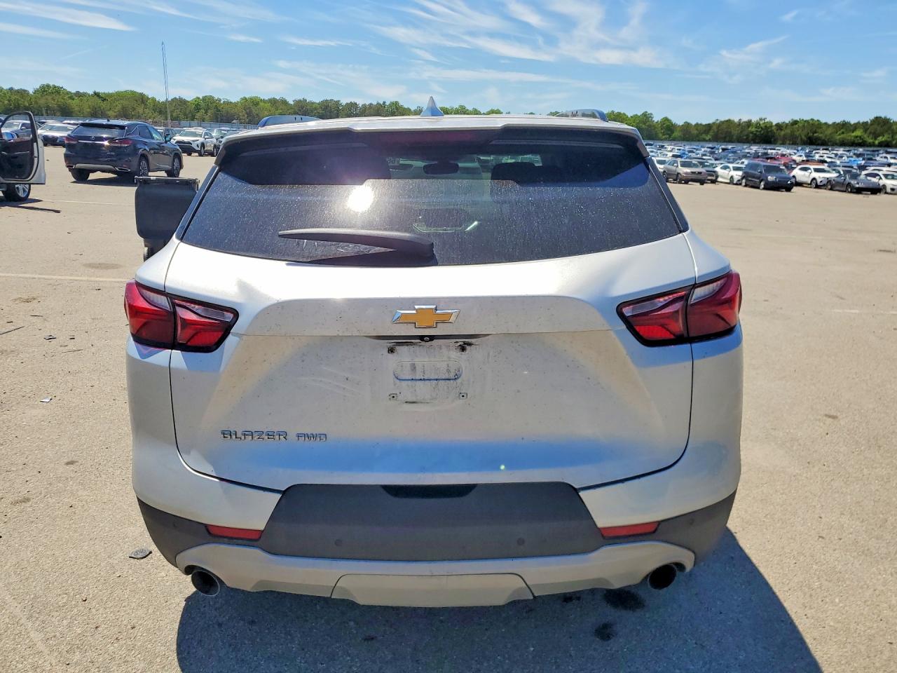 2020 Chevrolet Blazer 2lt Silver vin: 3GNKBHRS1LS604778