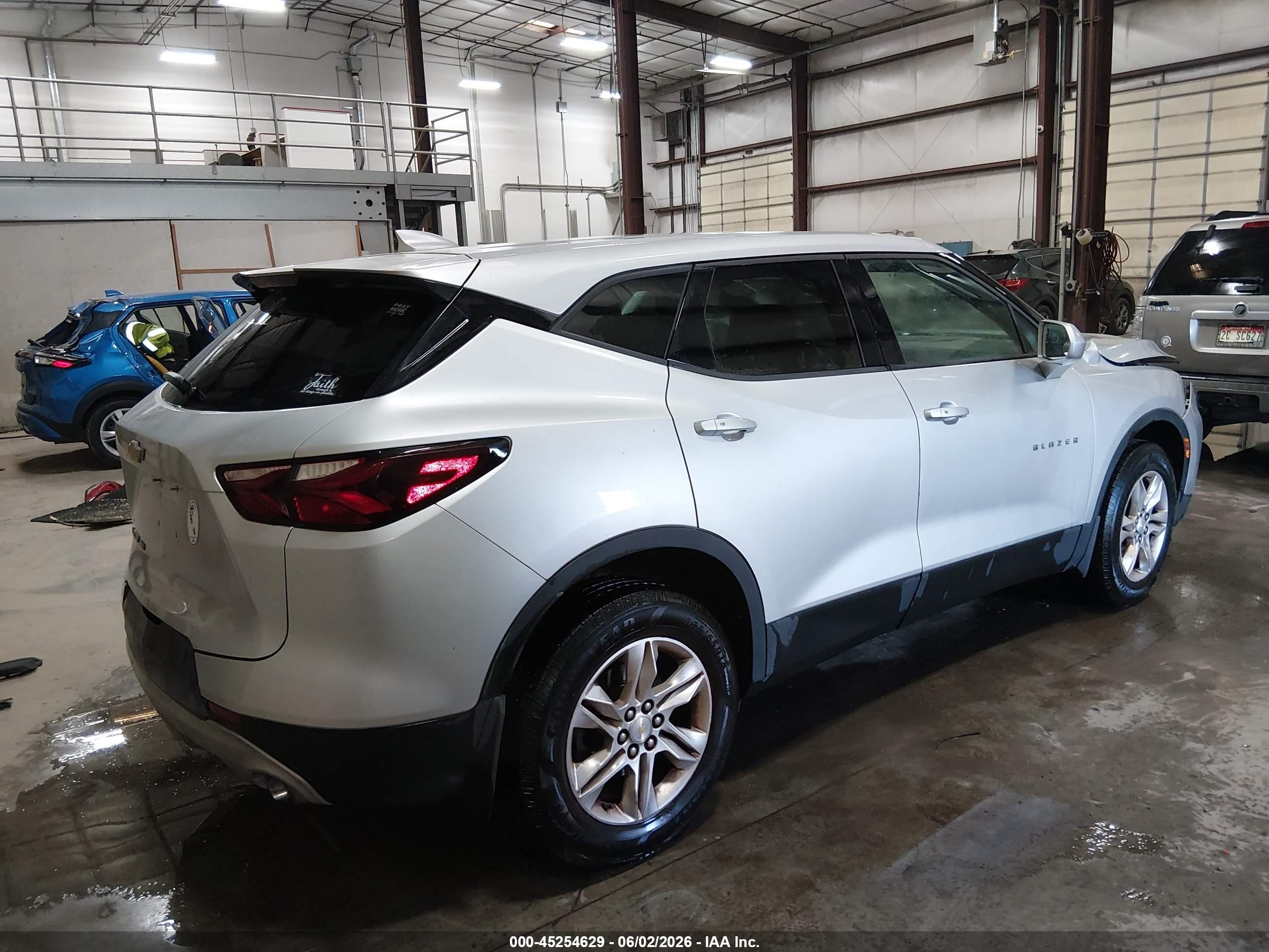 2020 Chevrolet Blazer Awd 2lt Silver vin: 3GNKBHRS4LS594649