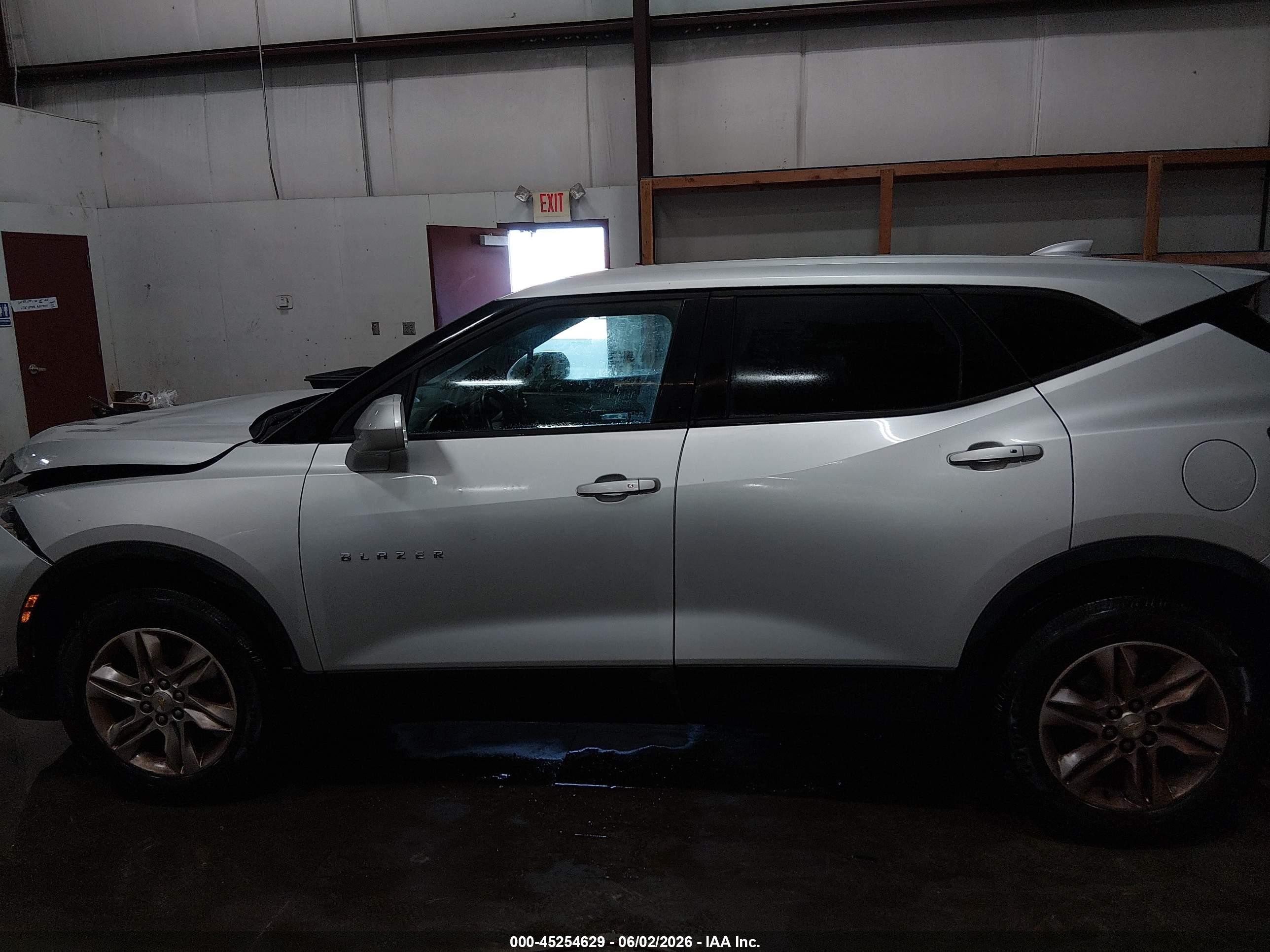 2020 Chevrolet Blazer Awd 2lt Silver vin: 3GNKBHRS4LS594649
