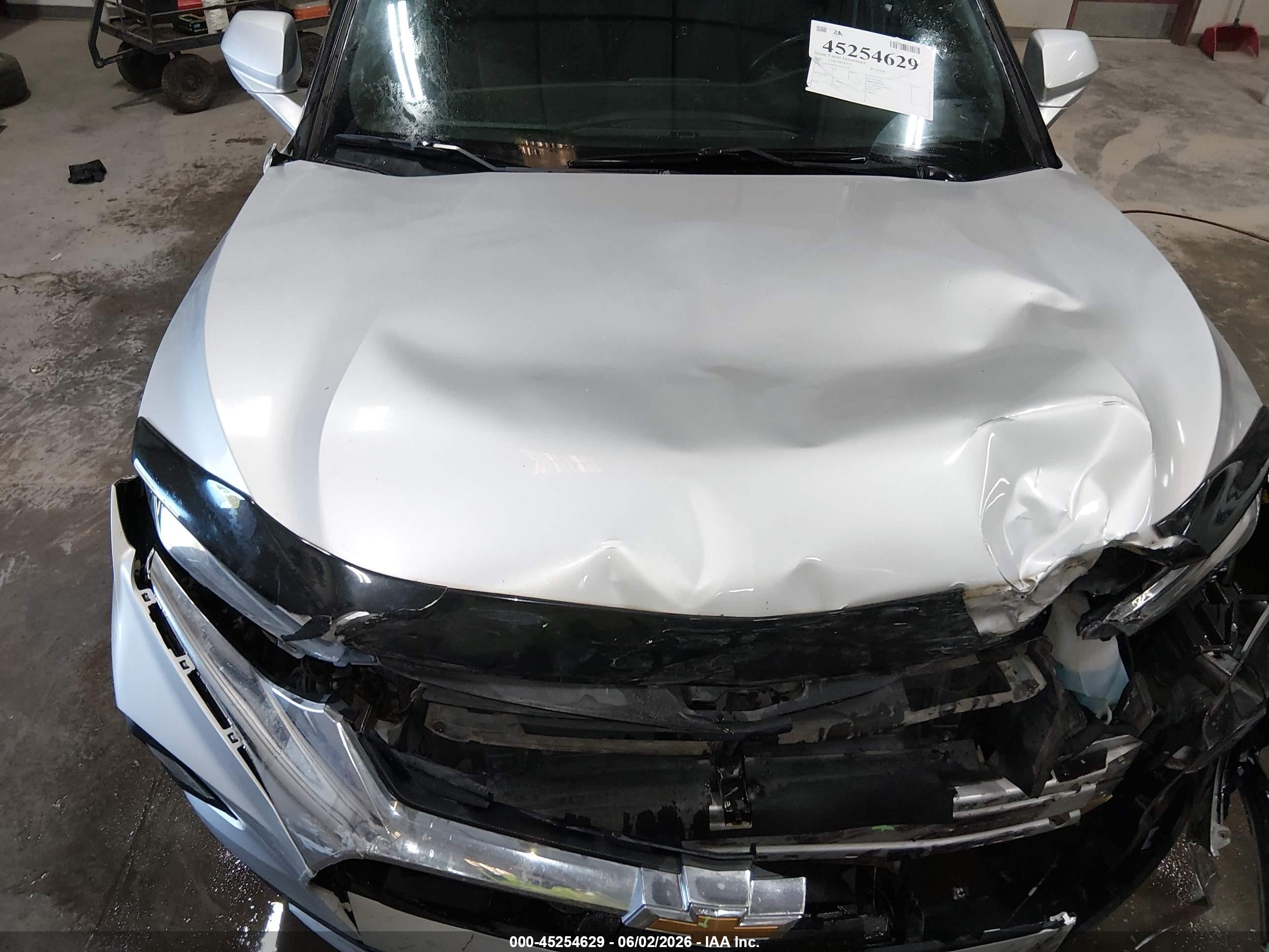 2020 Chevrolet Blazer Awd 2lt Silver vin: 3GNKBHRS4LS594649
