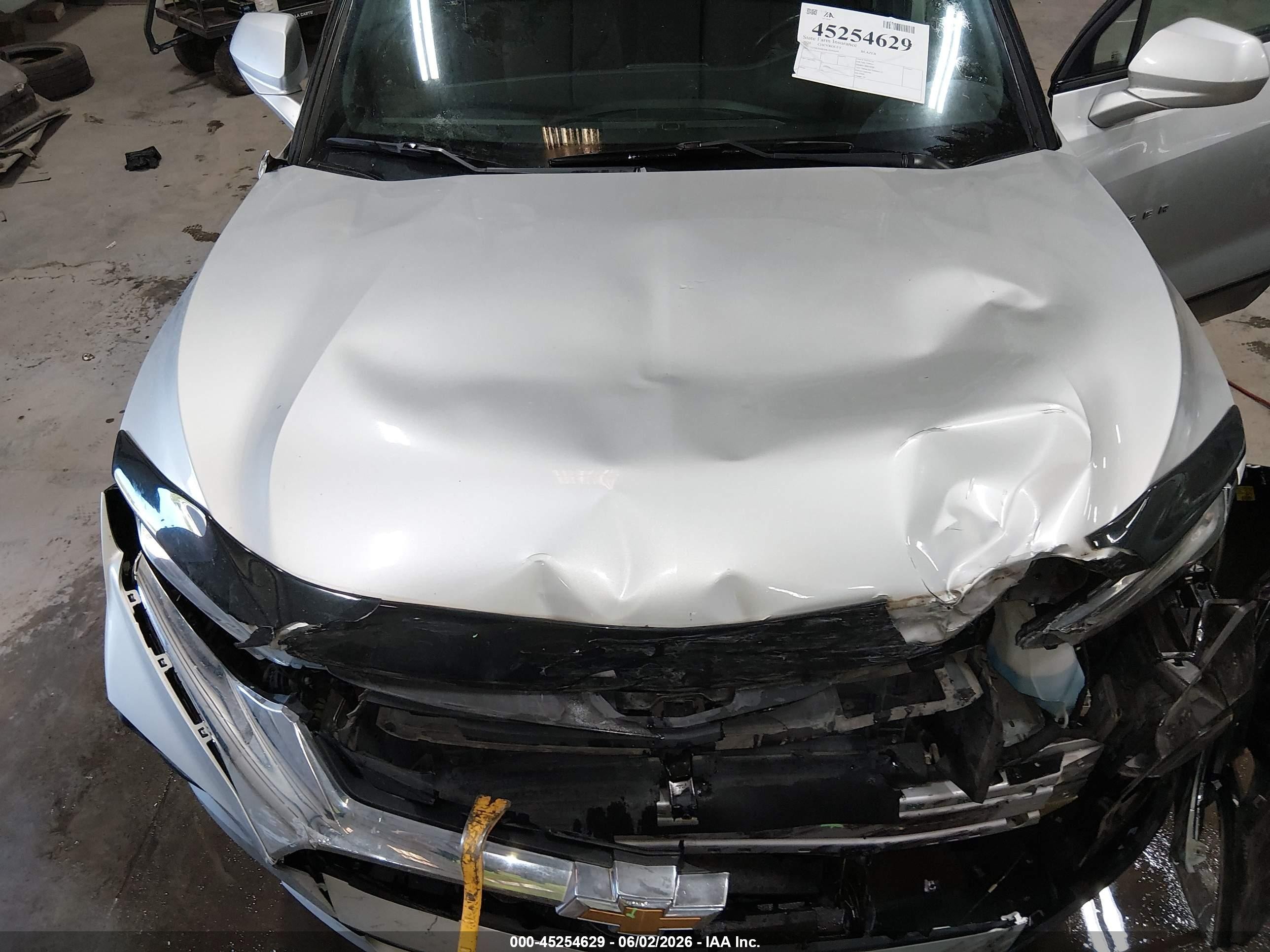 2020 Chevrolet Blazer Awd 2lt Silver vin: 3GNKBHRS4LS594649