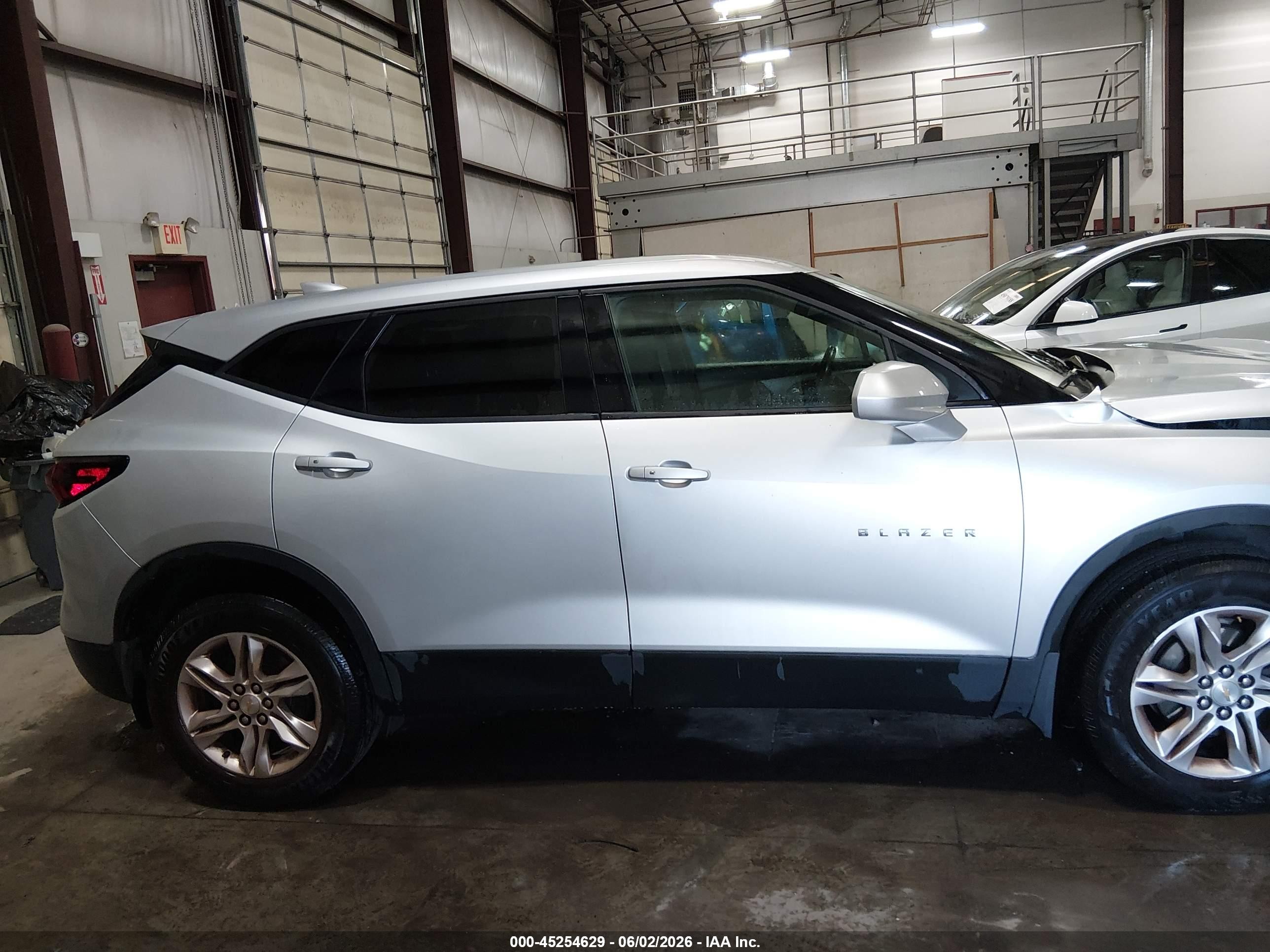 2020 Chevrolet Blazer Awd 2lt Silver vin: 3GNKBHRS4LS594649