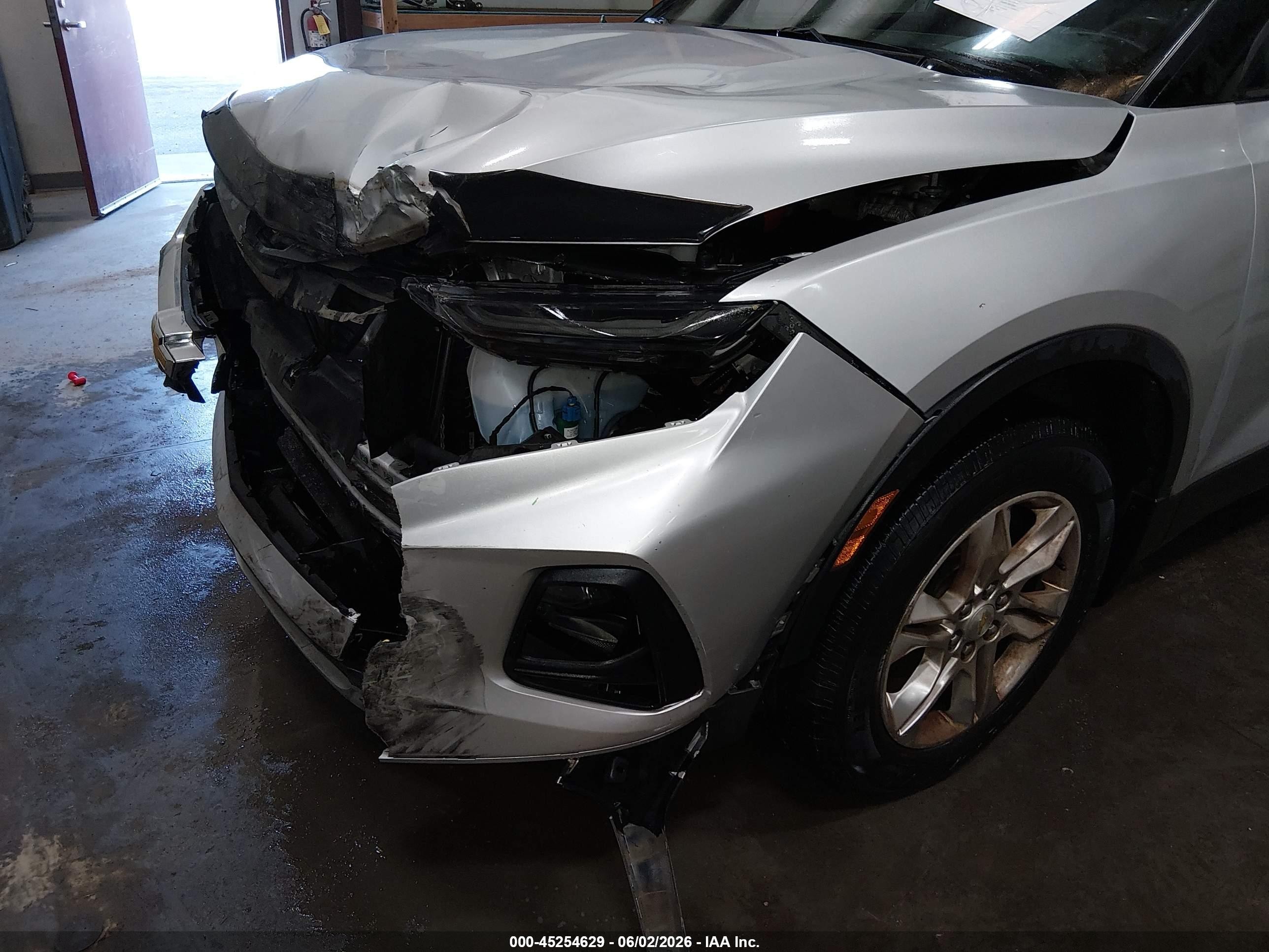 2020 Chevrolet Blazer Awd 2lt Silver vin: 3GNKBHRS4LS594649