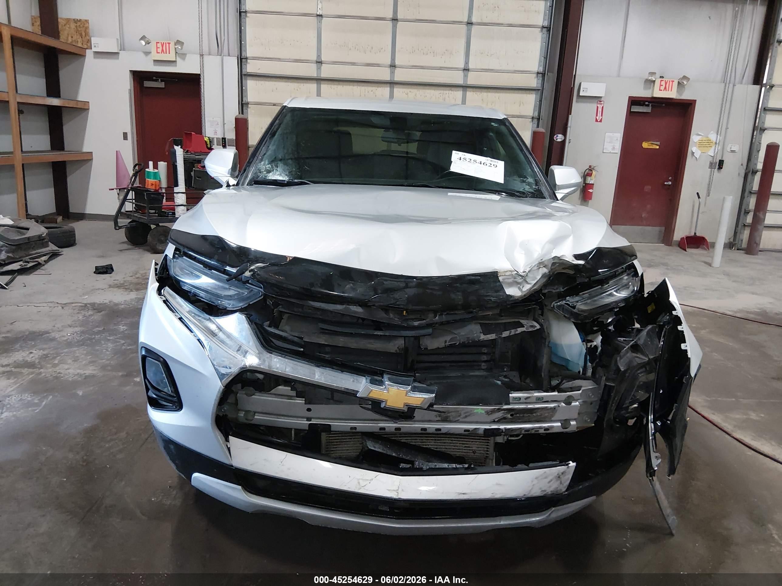 2020 Chevrolet Blazer Awd 2lt Silver vin: 3GNKBHRS4LS594649