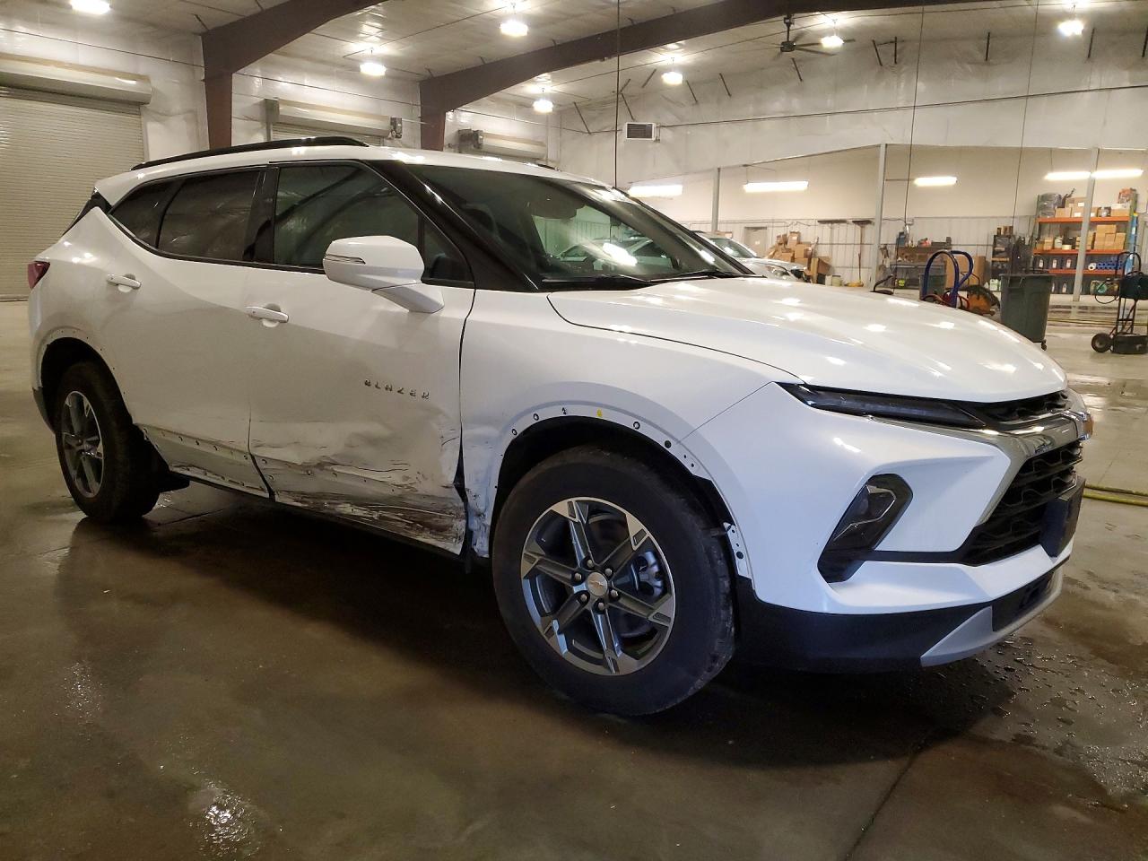 2025 Chevrolet Blazer 3lt White vin: 3GNKBJRS3SS105468