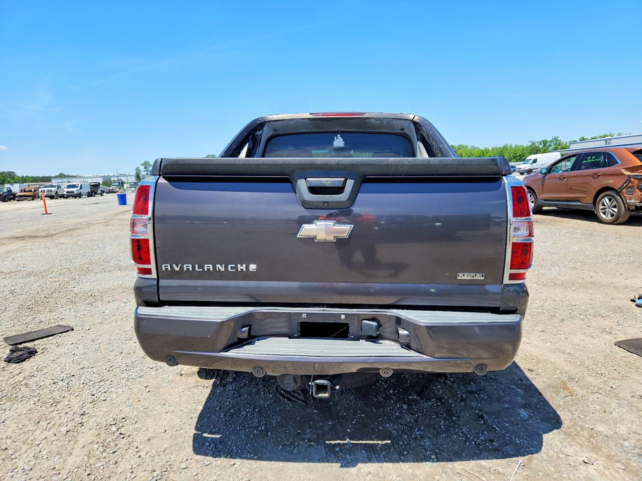 2011 Chevrolet Avalanche Ls Gray vin: 3GNMCEE09BG112655
