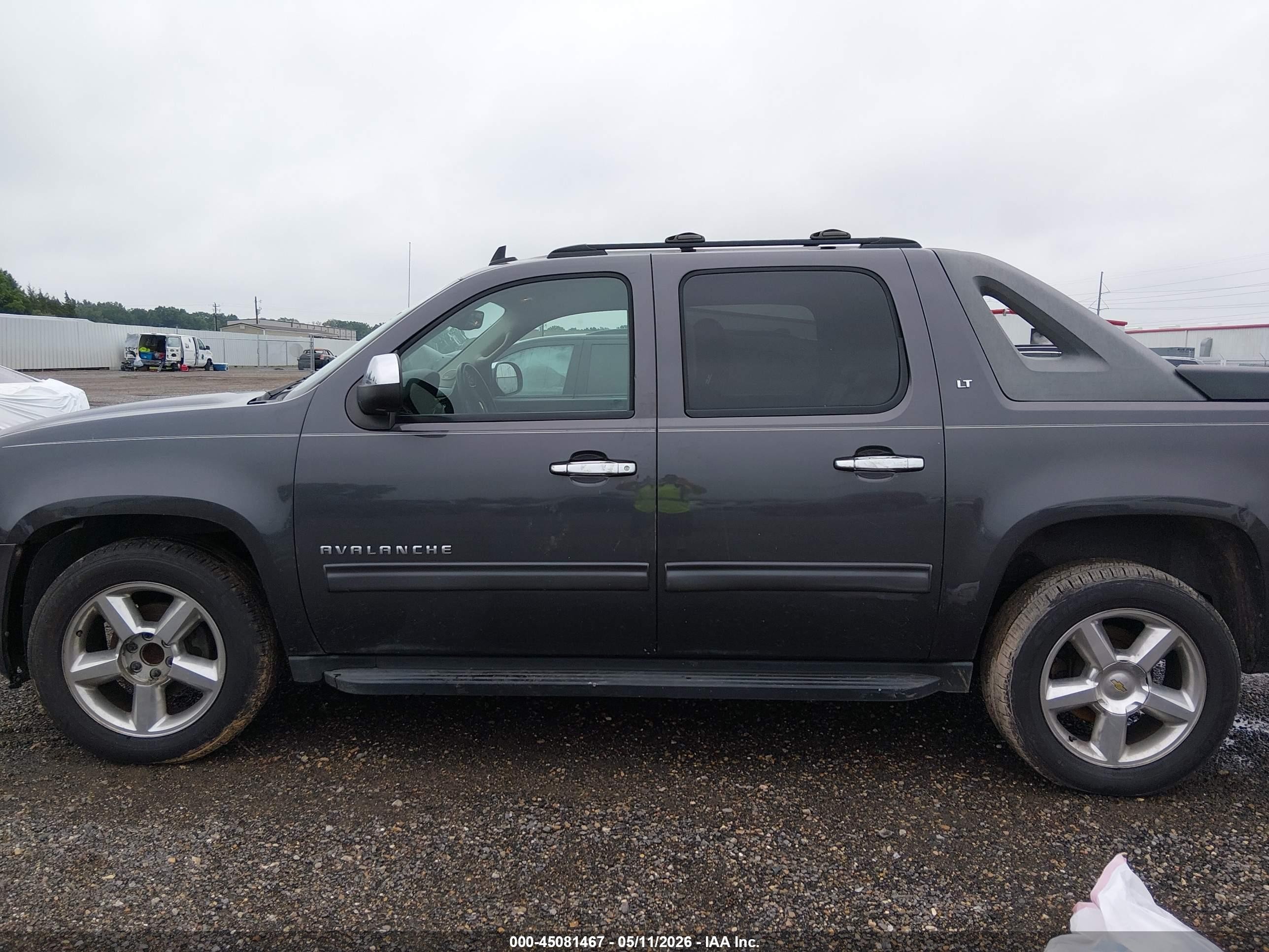2011 Chevrolet Avalanche 1500 Lt1 Серый vin: 3GNMCFE00BG257220