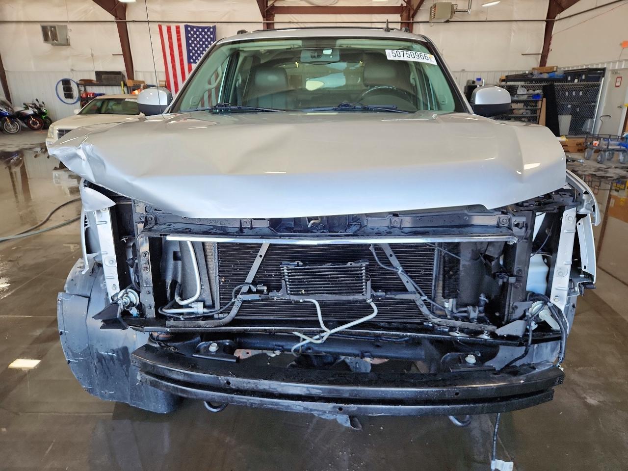 2013 Chevrolet Avalanche Lt Silver vin: 3GNMCFE01DG215402