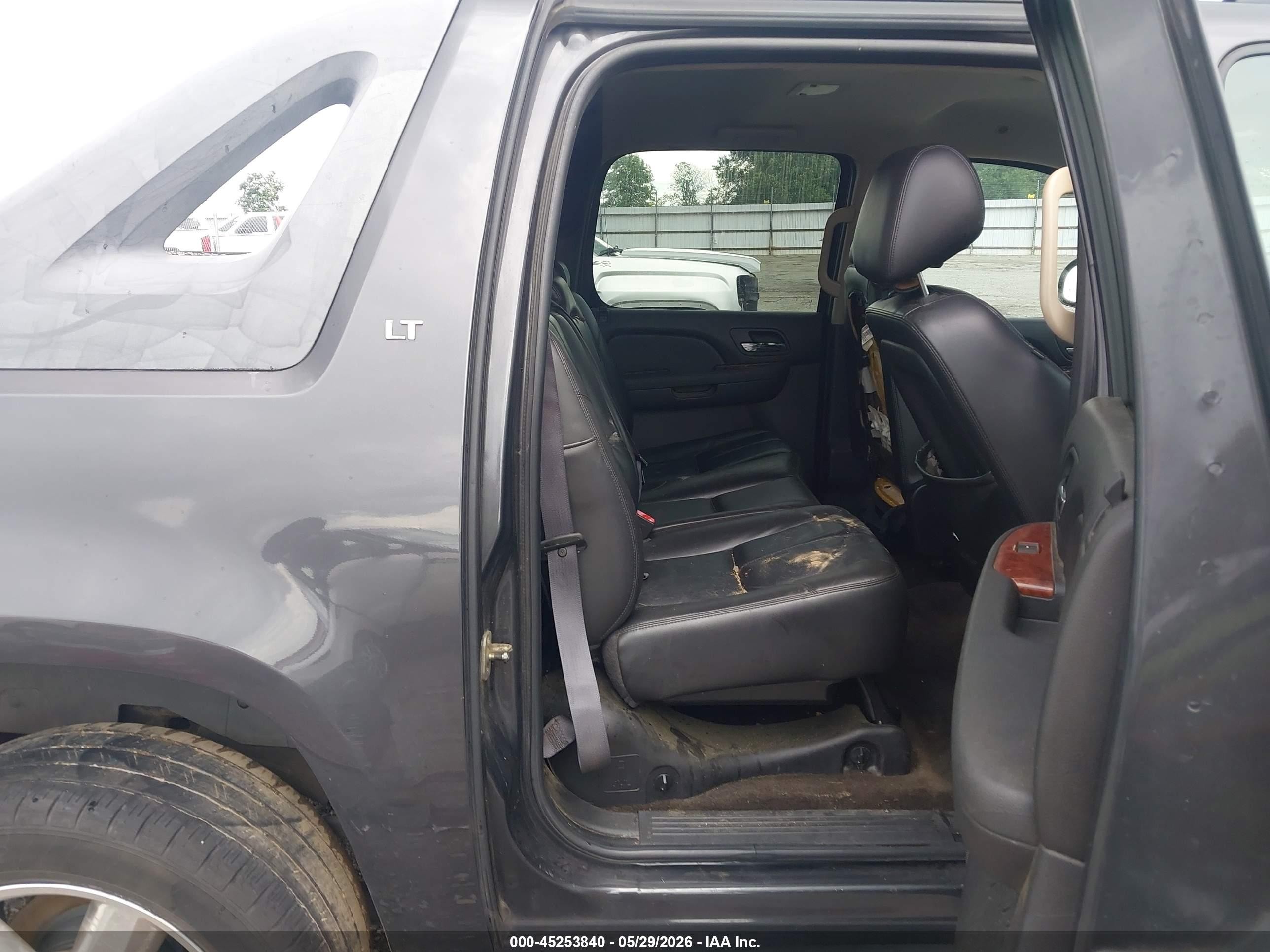 2011 Chevrolet Avalanche 1500 Lt1 Gray vin: 3GNMCFE02BG146314