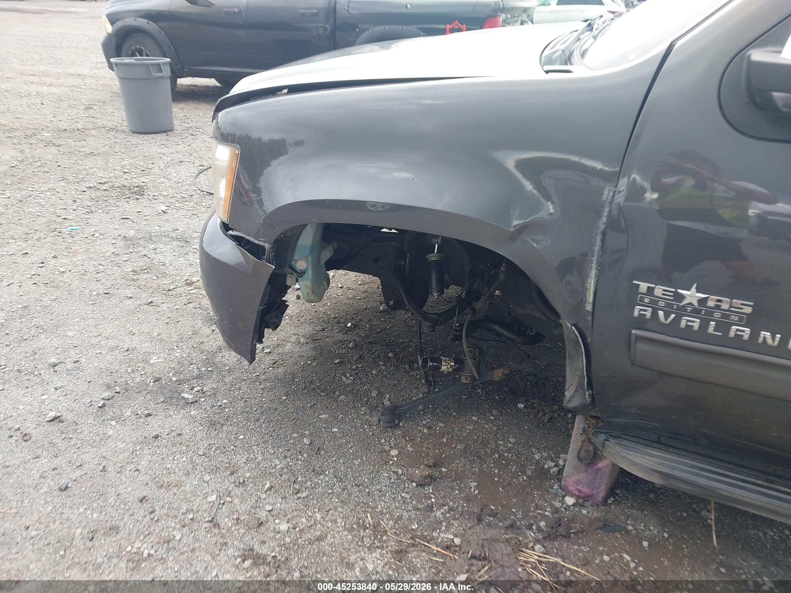 2011 Chevrolet Avalanche 1500 Lt1 Gray vin: 3GNMCFE02BG146314