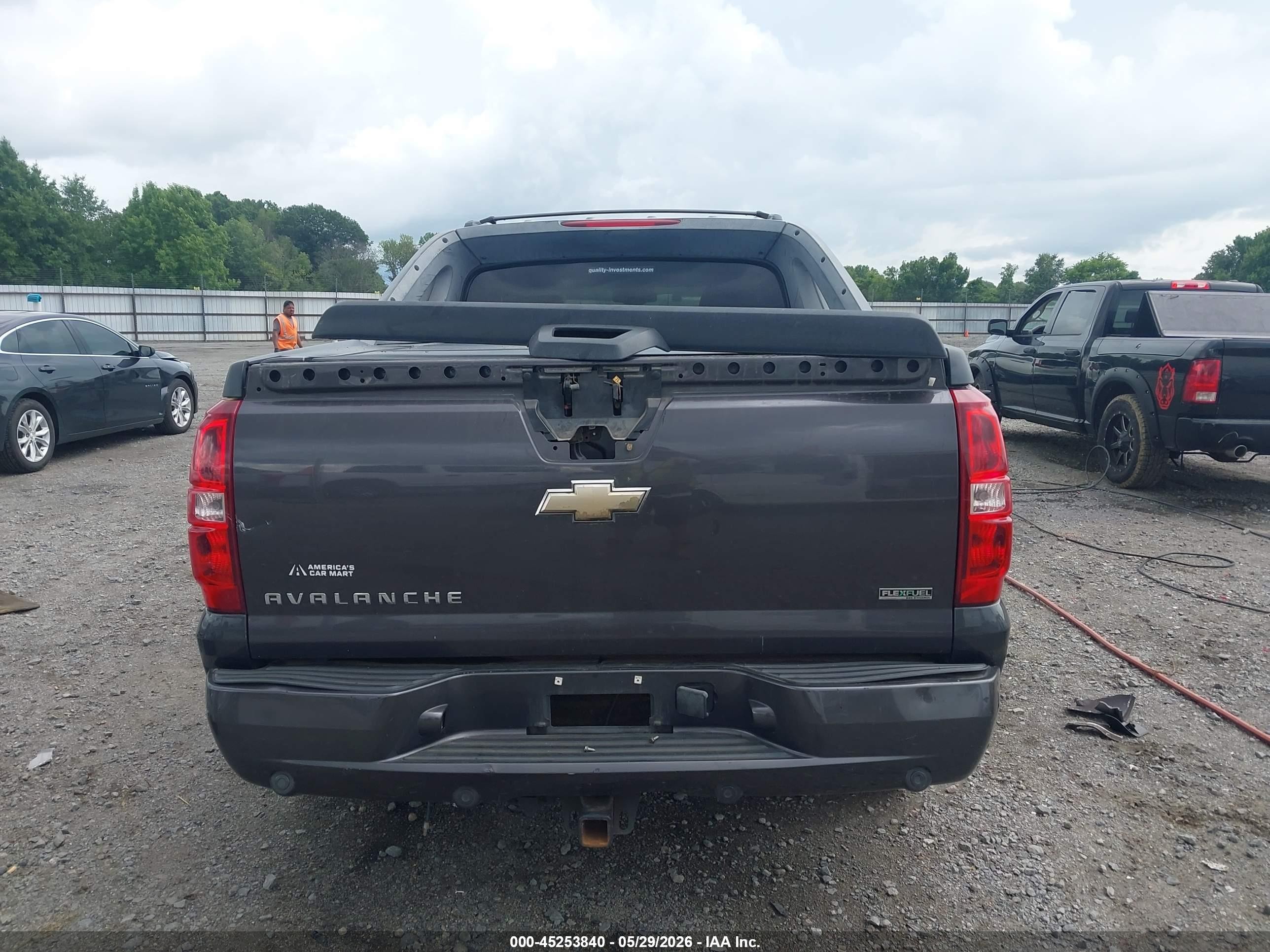 2011 Chevrolet Avalanche 1500 Lt1 Gray vin: 3GNMCFE02BG146314