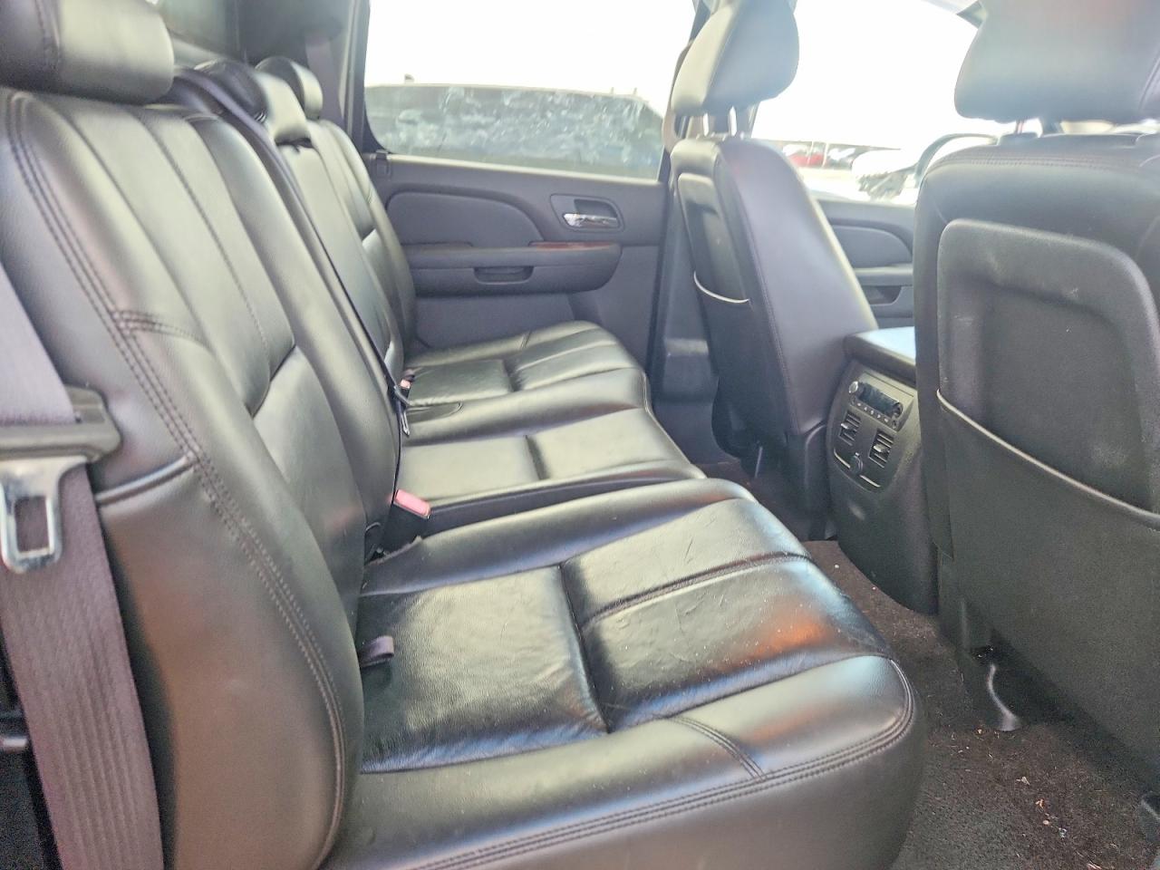 2011 Chevrolet Avalanche Lt Black vin: 3GNMCFE02BG192063