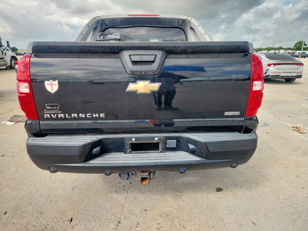 2011 Chevrolet Avalanche Lt Black vin: 3GNMCFE02BG192063