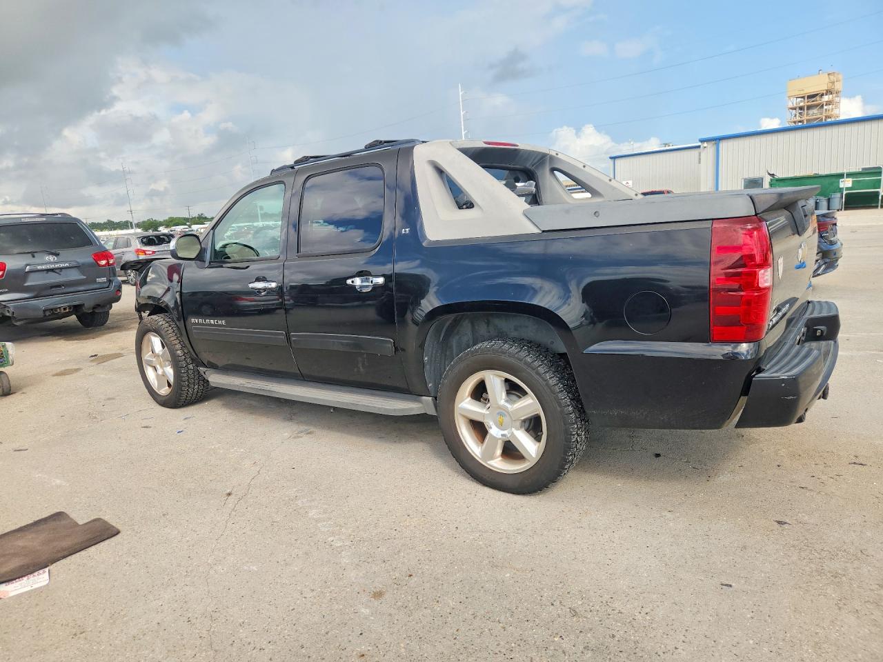 2011 Chevrolet Avalanche Lt Black vin: 3GNMCFE02BG192063