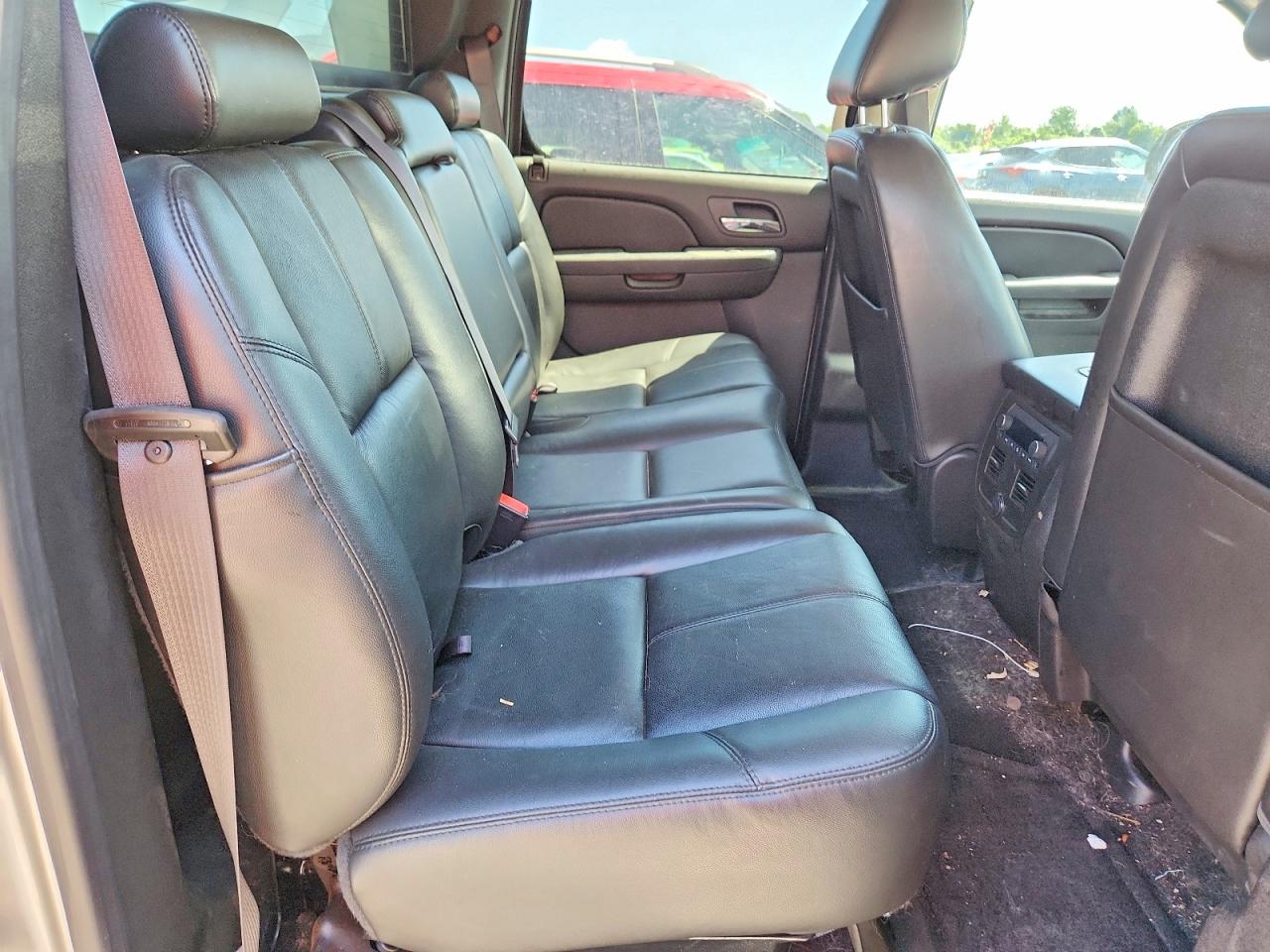 2013 Chevrolet Avalanche Lt Silver vin: 3GNMCFE03DG176005