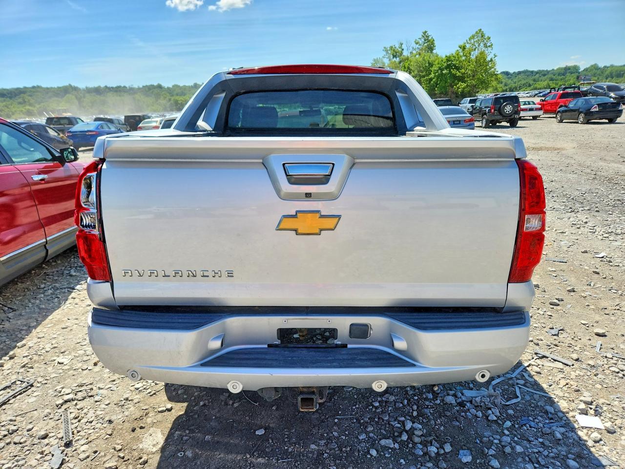 2013 Chevrolet Avalanche Lt Silver vin: 3GNMCFE03DG176005