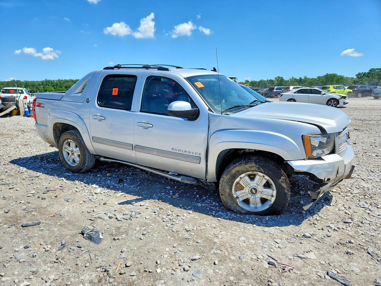2013 Chevrolet Avalanche Lt Silver vin: 3GNMCFE03DG176005