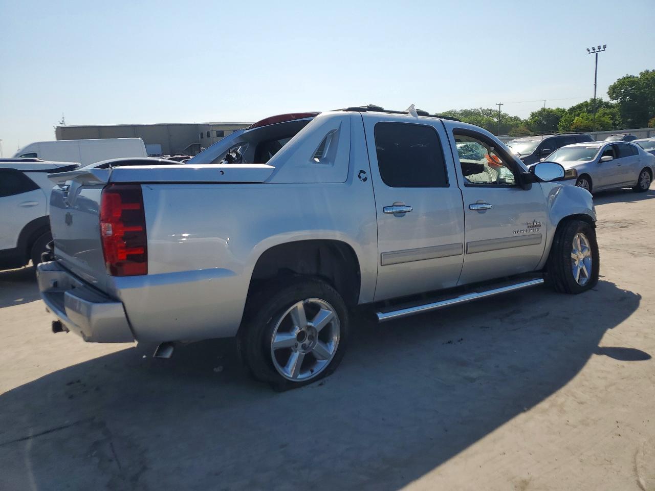 2013 Chevrolet Avalanche Lt Серебряный vin: 3GNMCFE07DG339240