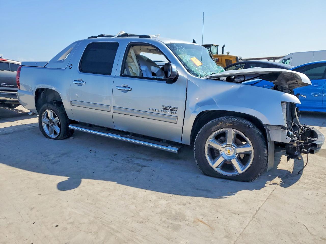 2013 Chevrolet Avalanche Lt Серебряный vin: 3GNMCFE07DG339240