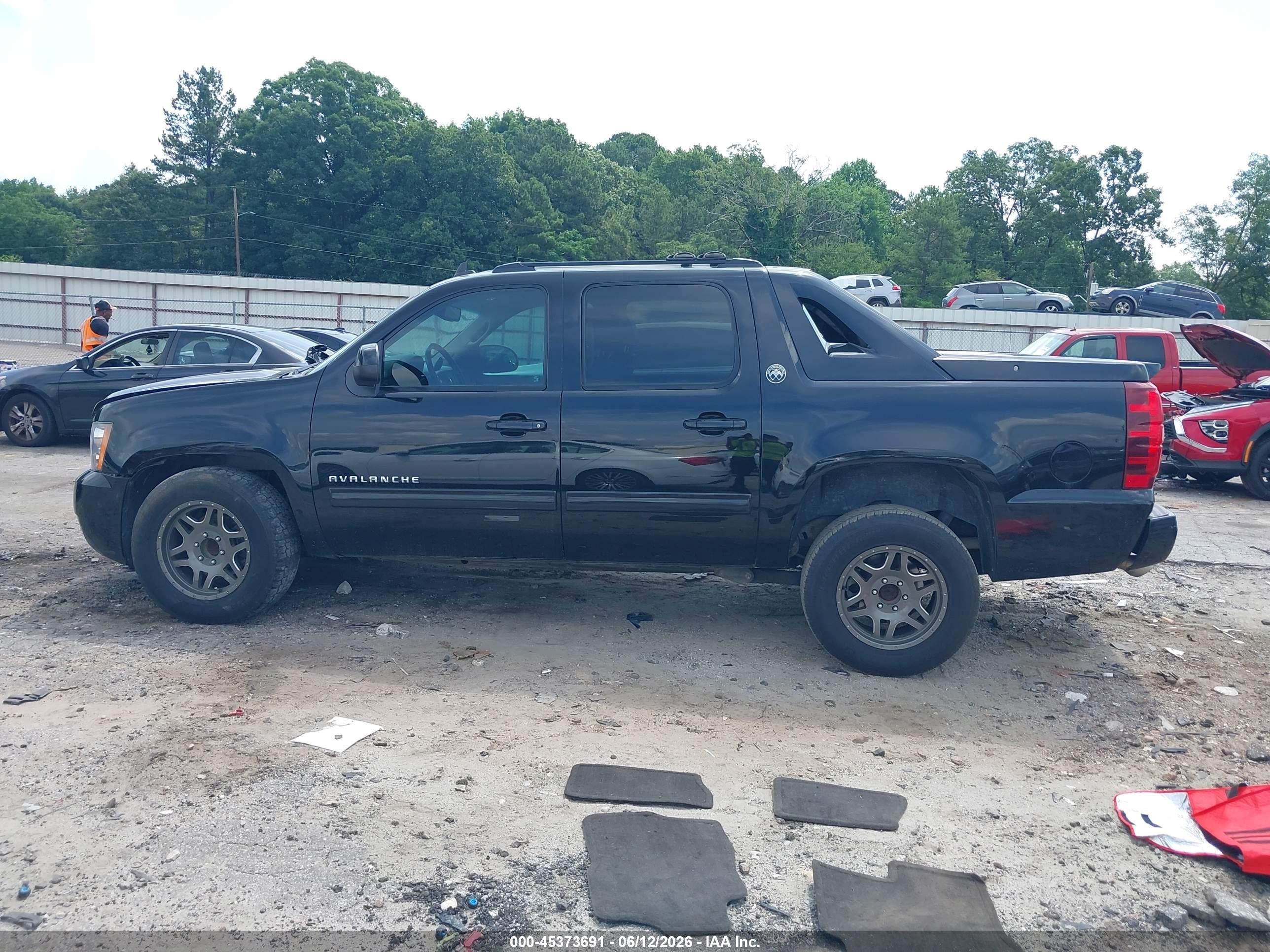 2013 Chevrolet Avalanche Lt Black vin: 3GNMCFE07DG356751