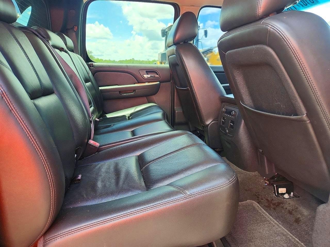 2011 Chevrolet Avalanche Lt Silver vin: 3GNMCFE0XBG348107