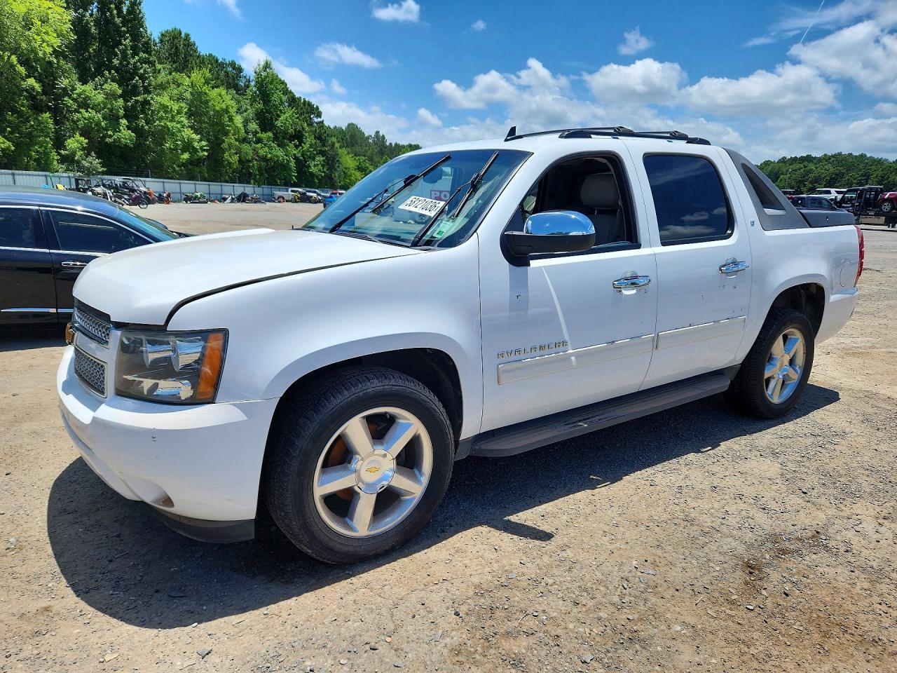 2012 Chevrolet Avalanche Lt White vin: 3GNMCFE0XCG308420