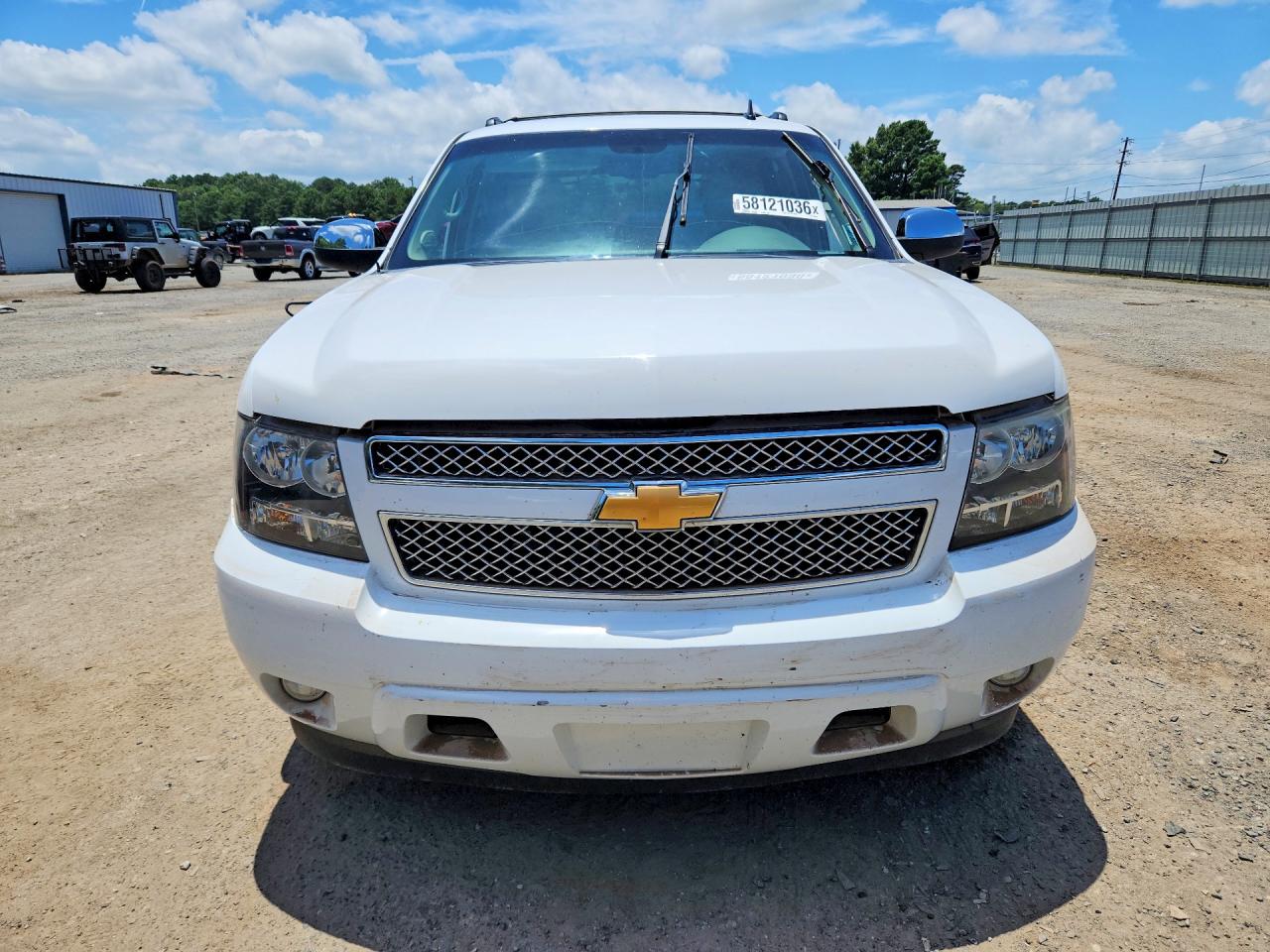2012 Chevrolet Avalanche Lt White vin: 3GNMCFE0XCG308420