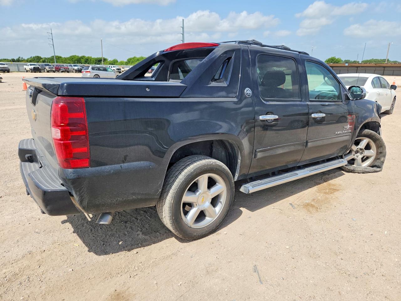 2013 Chevrolet Avalanche Lt Black vin: 3GNMCFE0XDG370398