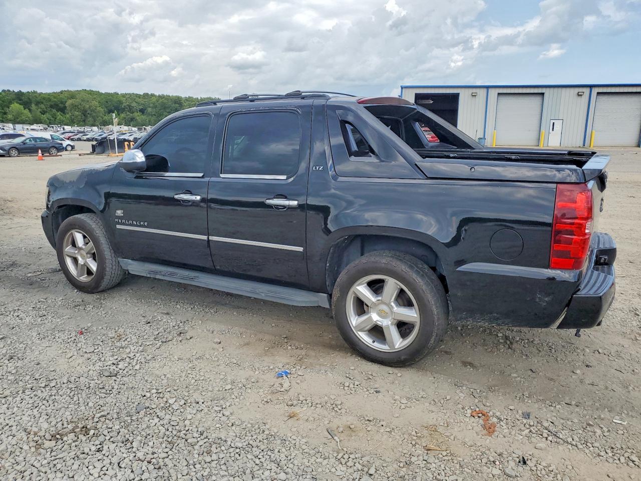 2012 Chevrolet Avalanche Ltz Black vin: 3GNMCGE05CG132995