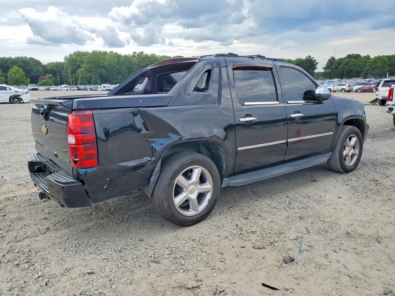 2012 Chevrolet Avalanche Ltz Black vin: 3GNMCGE05CG132995