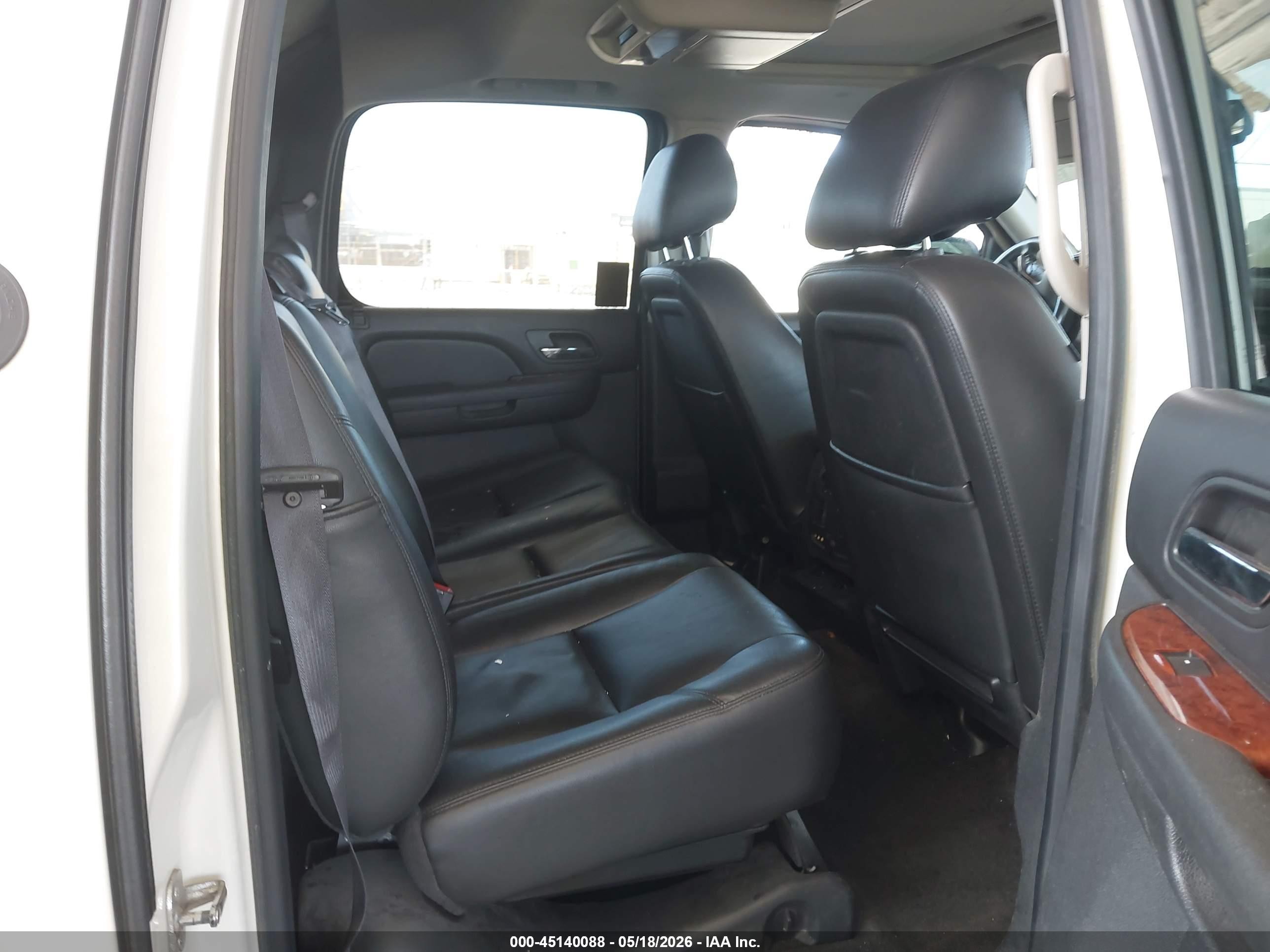 2013 Chevrolet Avalanche Ltz White vin: 3GNMCGE06DG239426