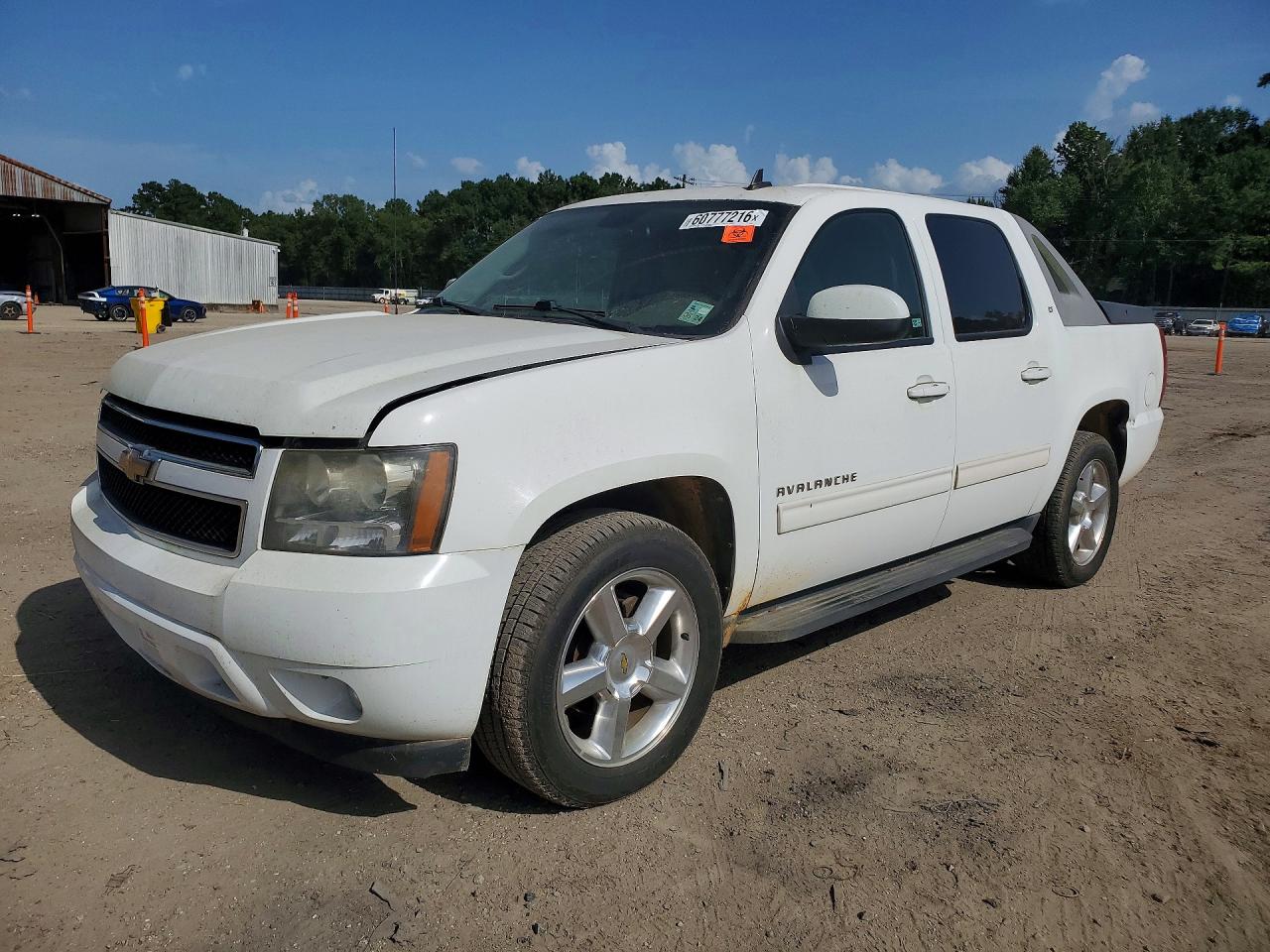 2010 Chevrolet Avalanche Lt White vin: 3GNNCFE00AG132544