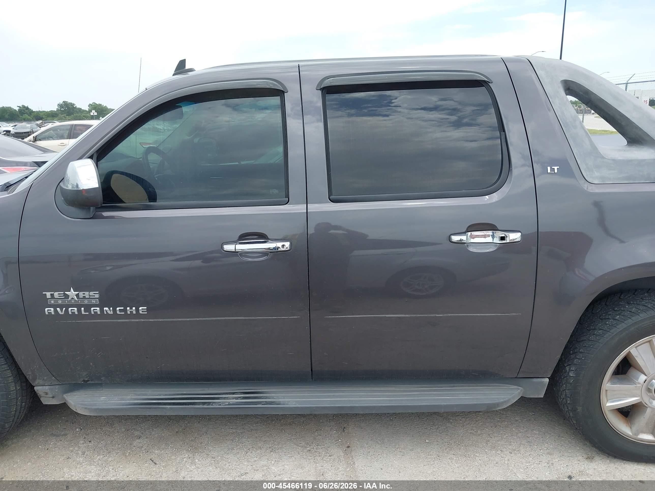 2010 Chevrolet Avalanche 1500 Lt1 Pewter vin: 3GNNCFE06AG232924