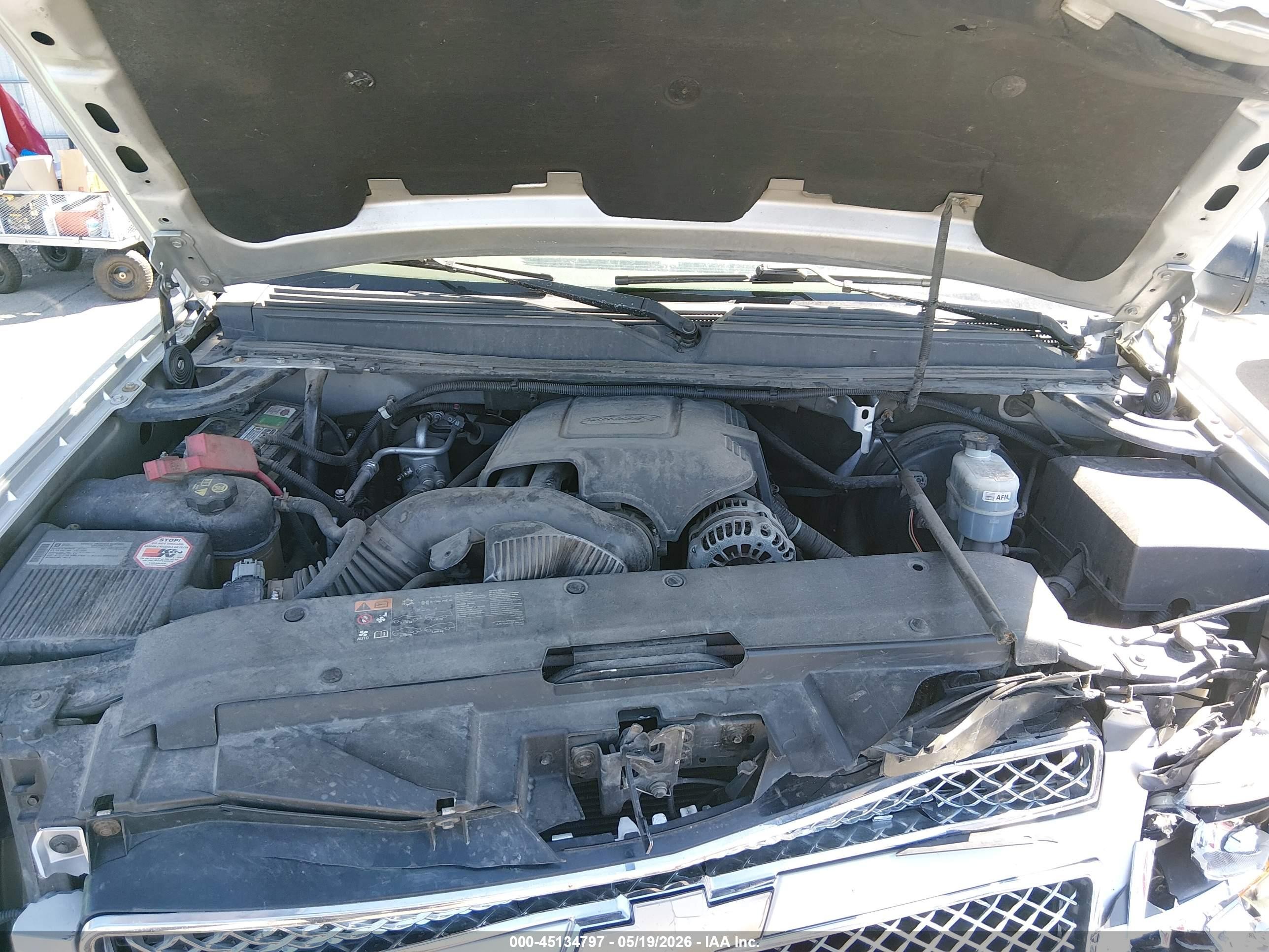 2011 Chevrolet Avalanche 1500 Ls Silver vin: 3GNTKEE31BG319890