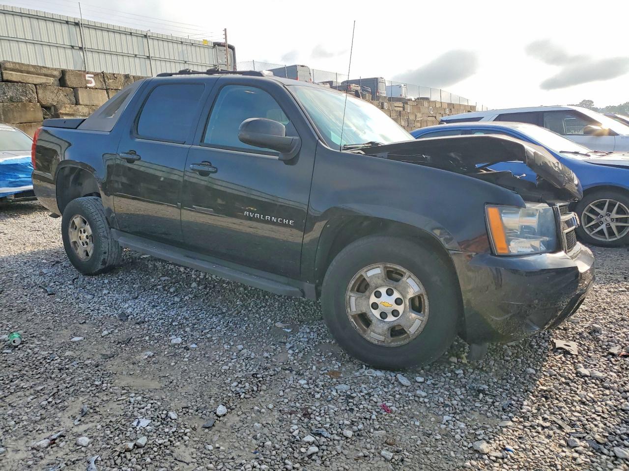 2011 Chevrolet Avalanche Ls Black vin: 3GNTKEE33BG331197