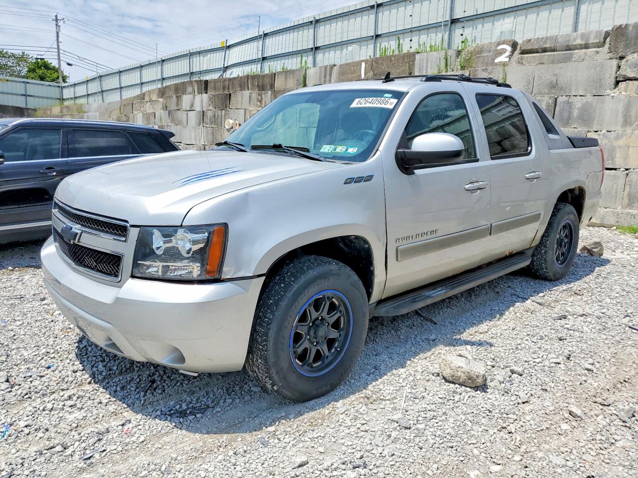 2011 Chevrolet Avalanche Ls Gray vin: 3GNTKEE34BG138587
