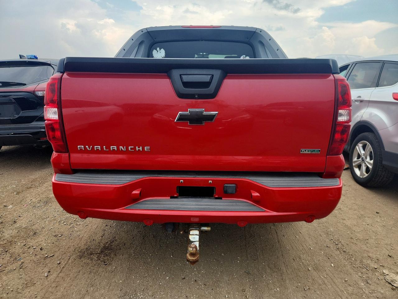 2011 Chevrolet Avalanche Ls Red vin: 3GNTKEE34BG149959
